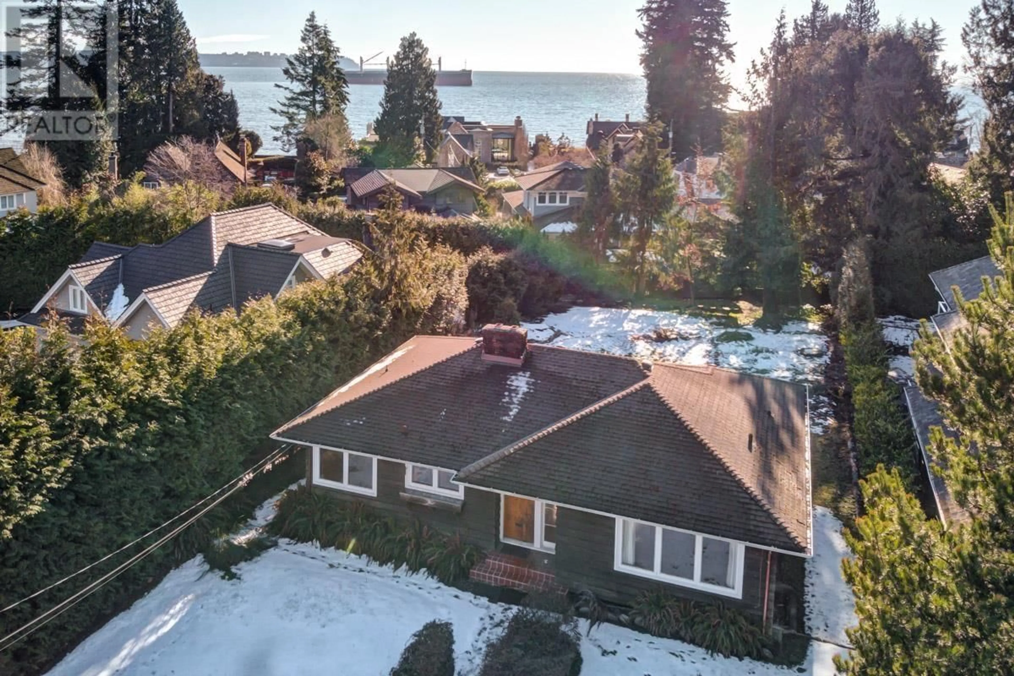 A pic from outside/outdoor area/front of a property/back of a property/a pic from drone, water/lake/river/ocean view for 4386 ERWIN DRIVE, West Vancouver British Columbia V7V1H6