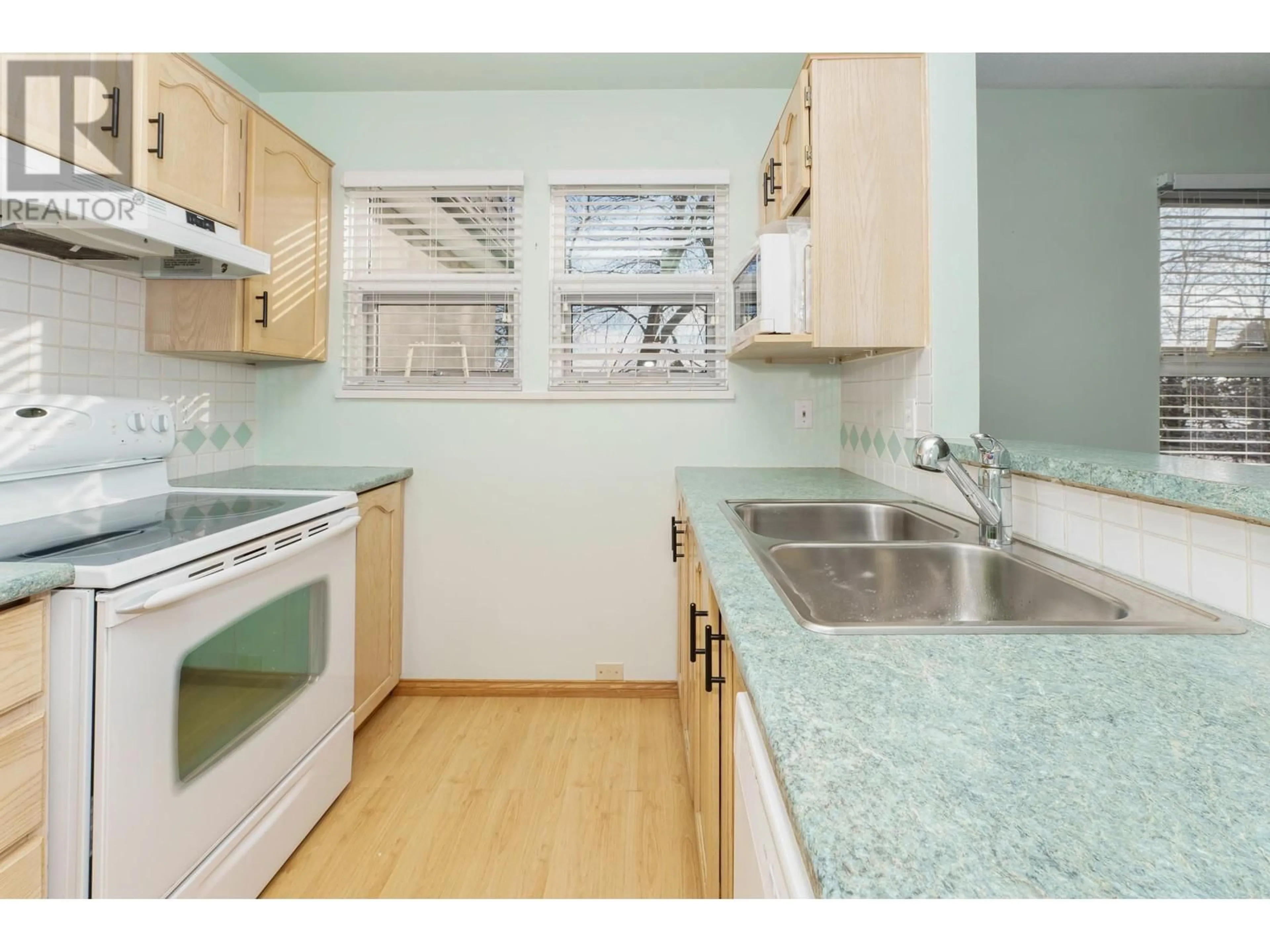 Standard kitchen, ceramic/tile floor for 205 99 BEGIN STREET, Coquitlam British Columbia V3K6R5