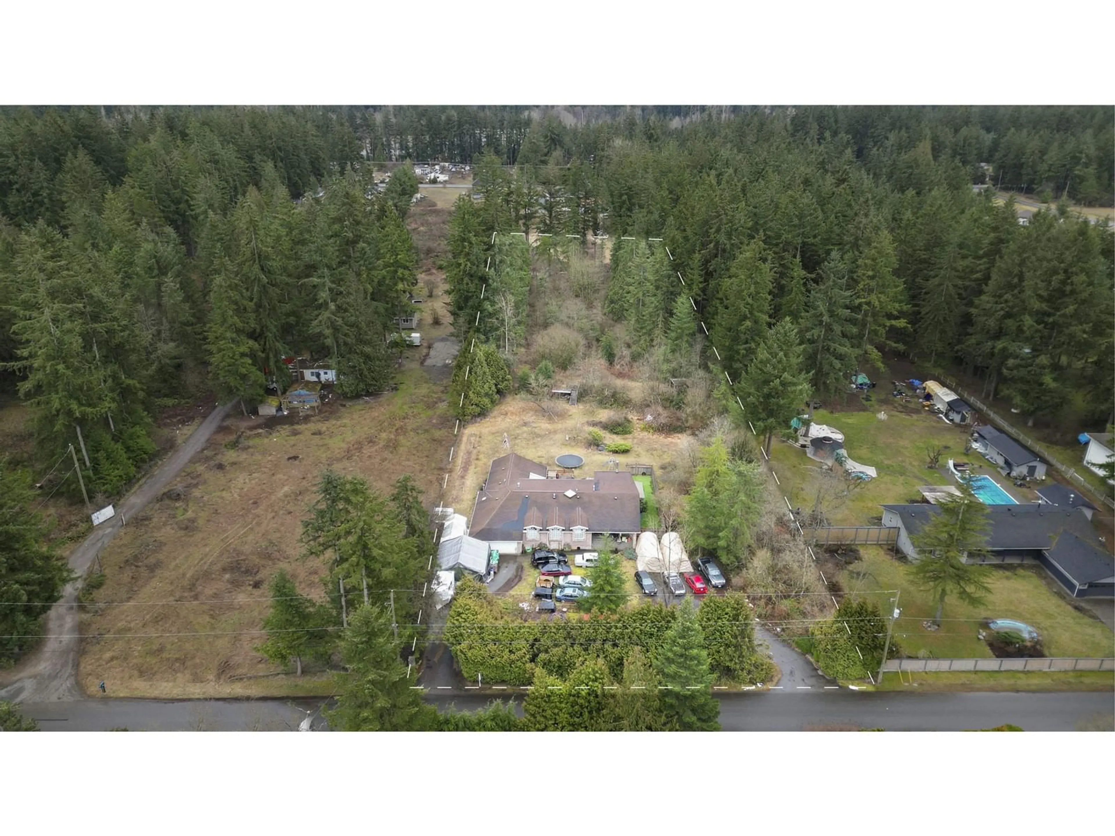 A pic from outside/outdoor area/front of a property/back of a property/a pic from drone, forest/trees view for 19840 30 AVENUE, Langley British Columbia V2Z1Y1