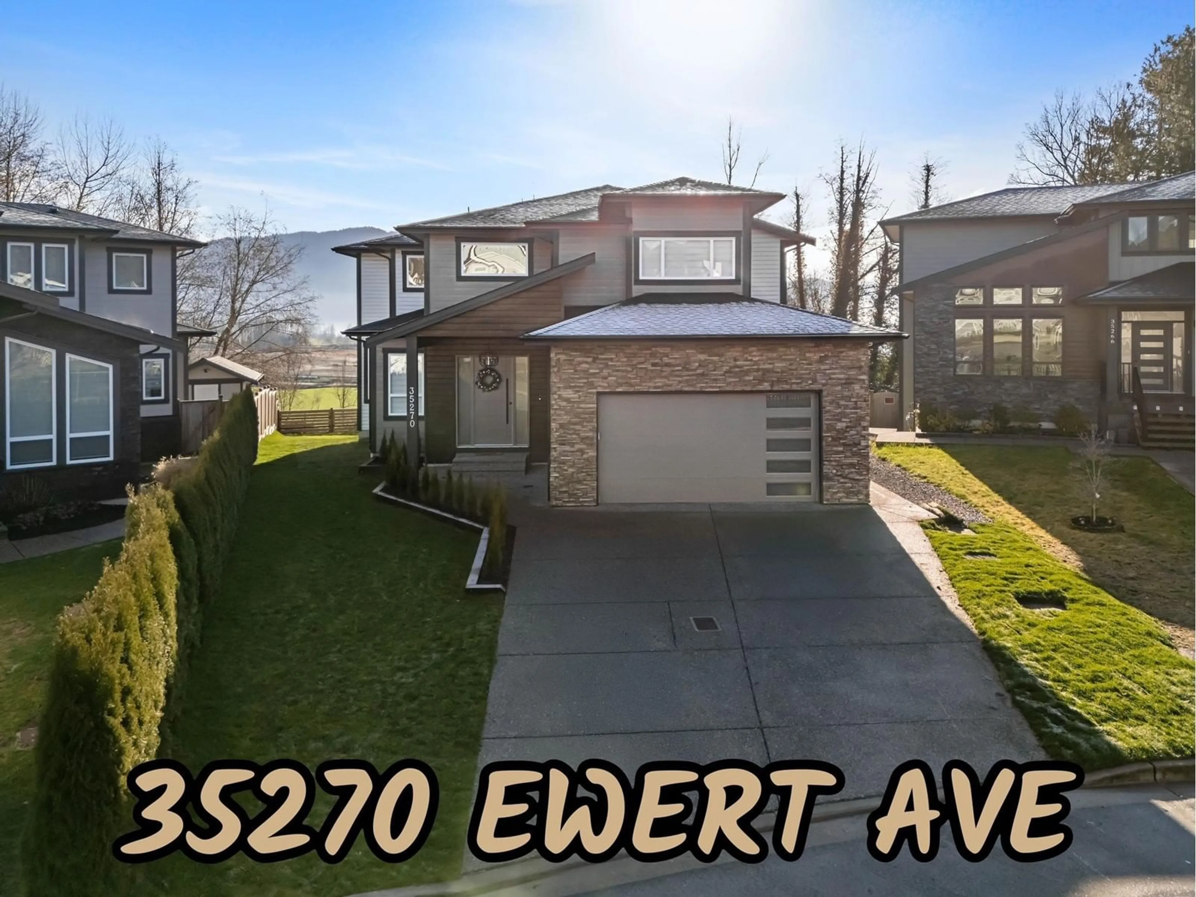 A pic from outside/outdoor area/front of a property/back of a property/a pic from drone, street for 35270 EWERT AVENUE, Mission British Columbia V2V6S6