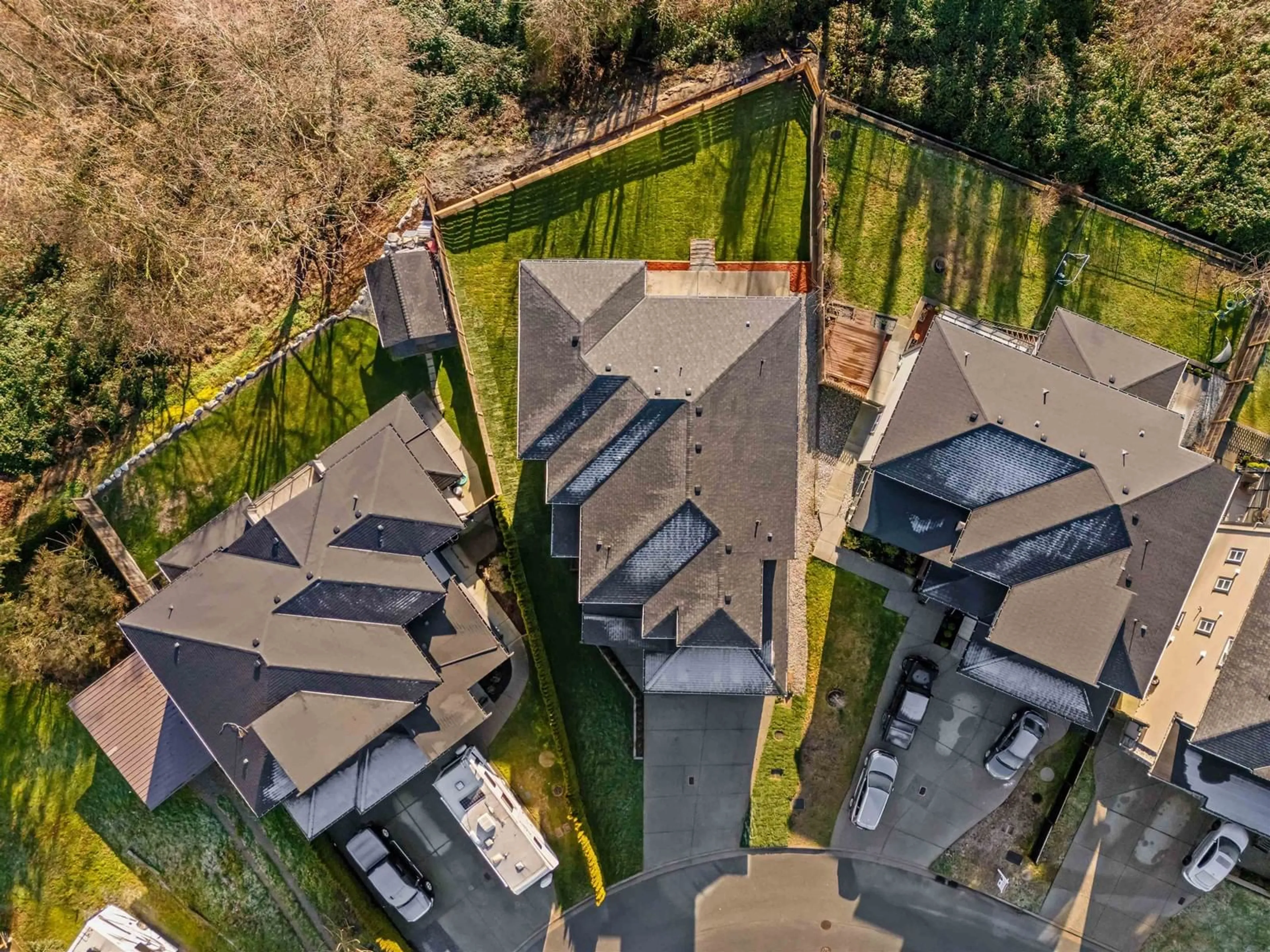 A pic from outside/outdoor area/front of a property/back of a property/a pic from drone, unknown for 35270 EWERT AVENUE, Mission British Columbia V2V6S6