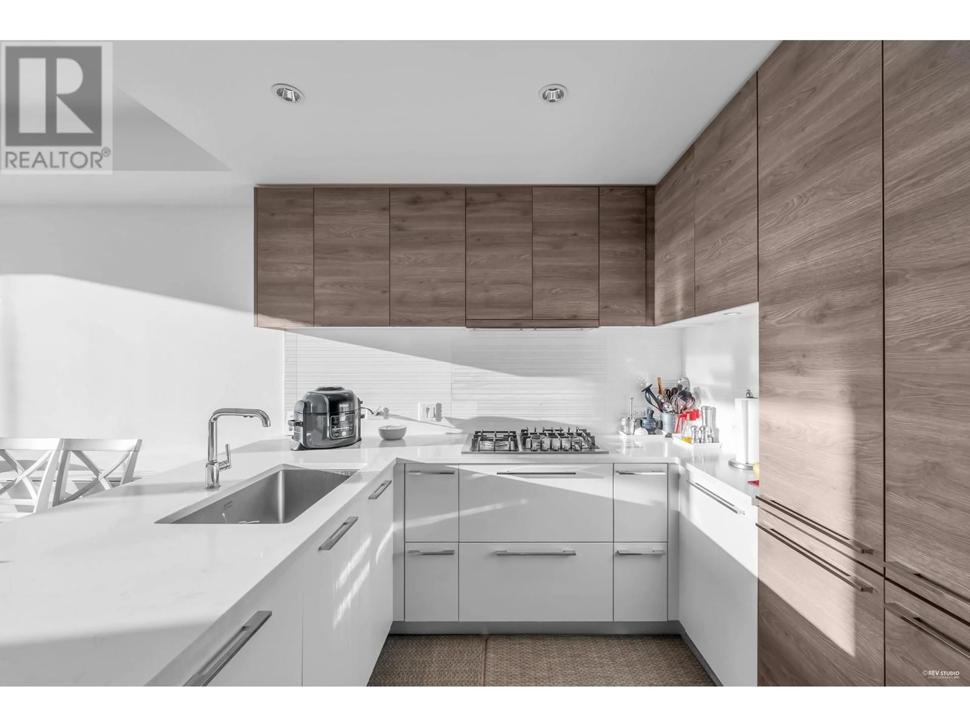 Contemporary kitchen, unknown for 2309 7358 EDMONDS STREET, Burnaby British Columbia V3N0H1