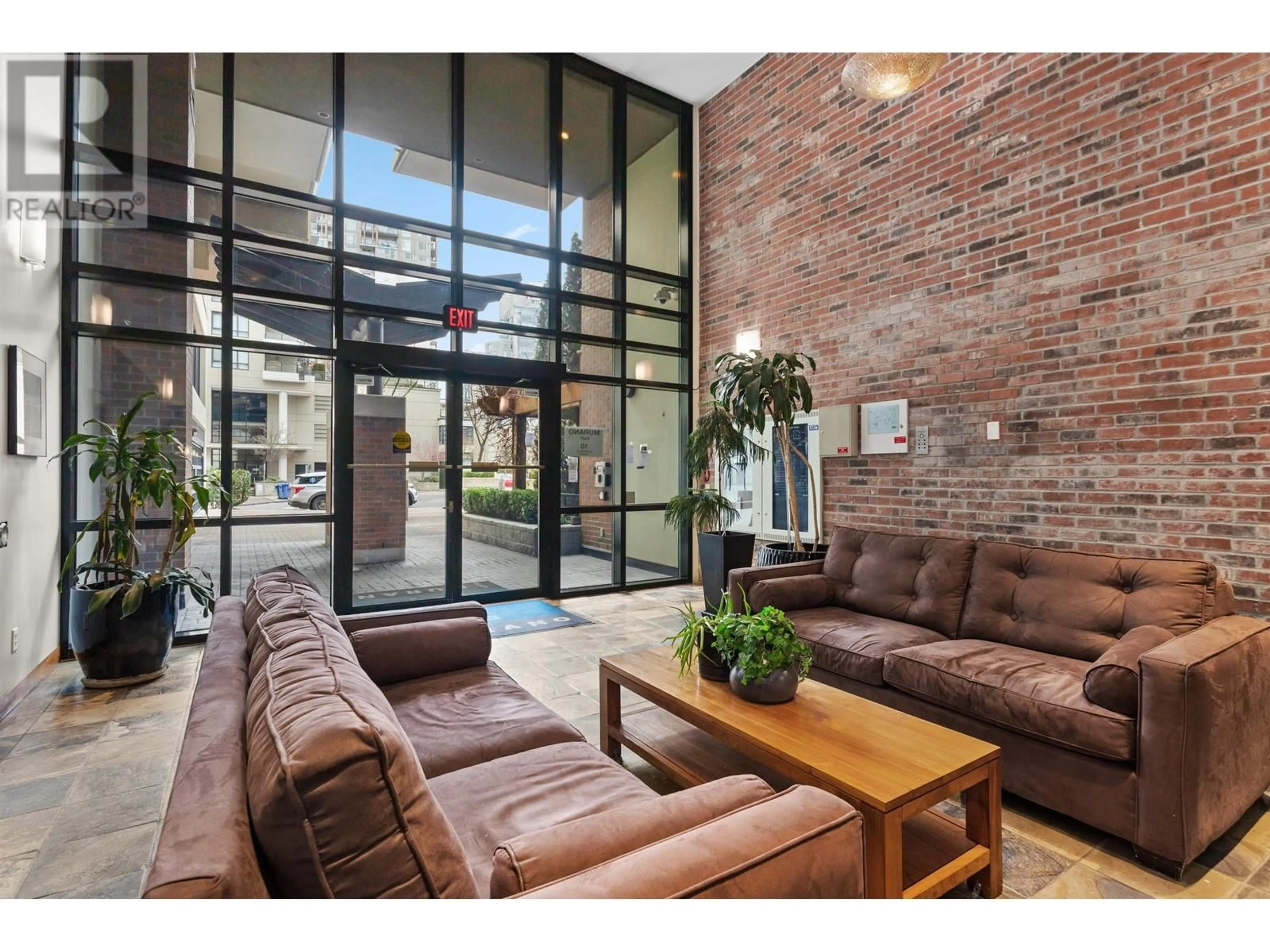 Unknown for 305 - 10 RENAISSANCE SQUARE, New Westminster British Columbia V3M1B1