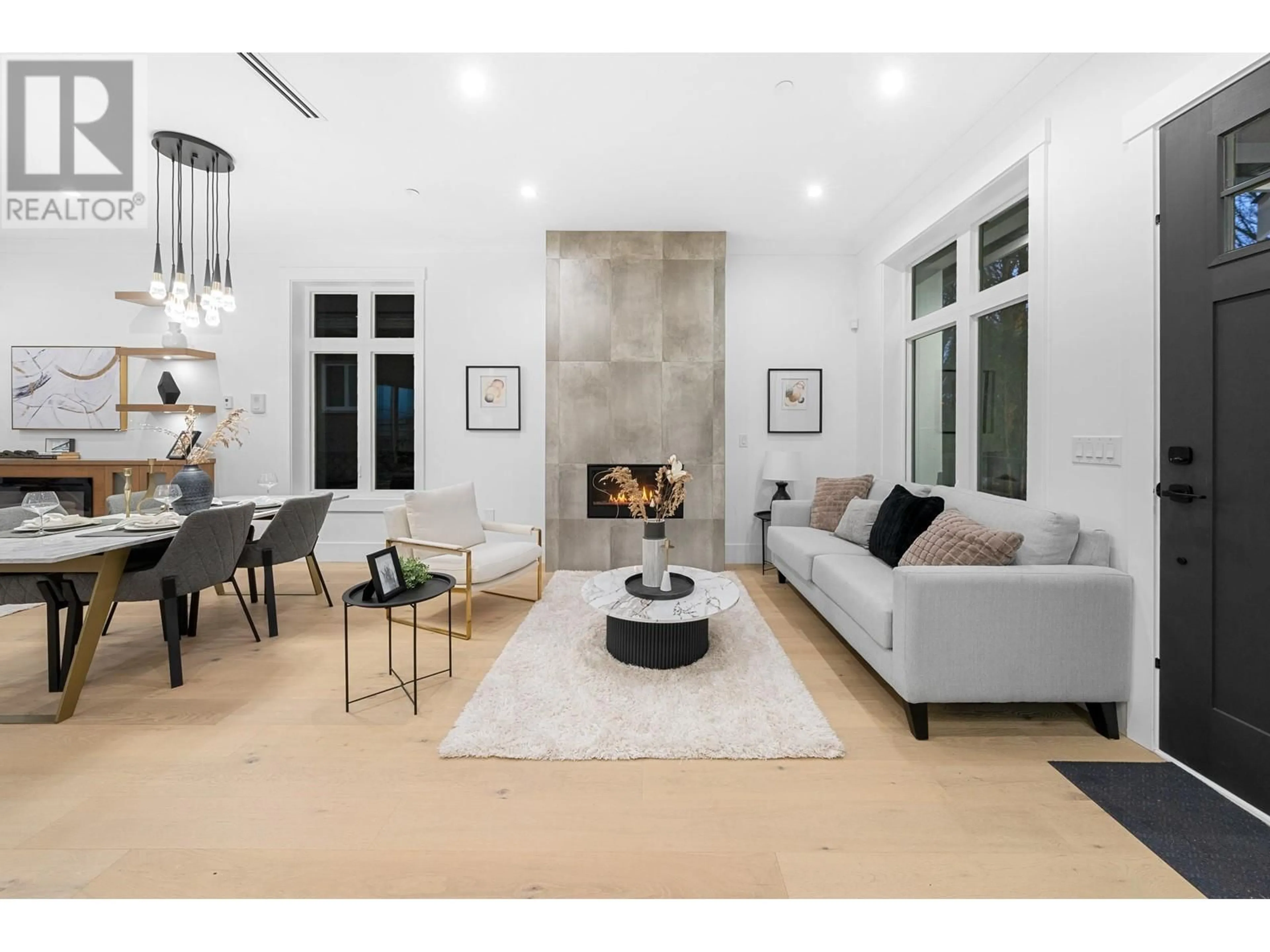 Living room with furniture, ceramic/tile floor for 4990 SHERBROOKE STREET, Vancouver British Columbia V5W3M2