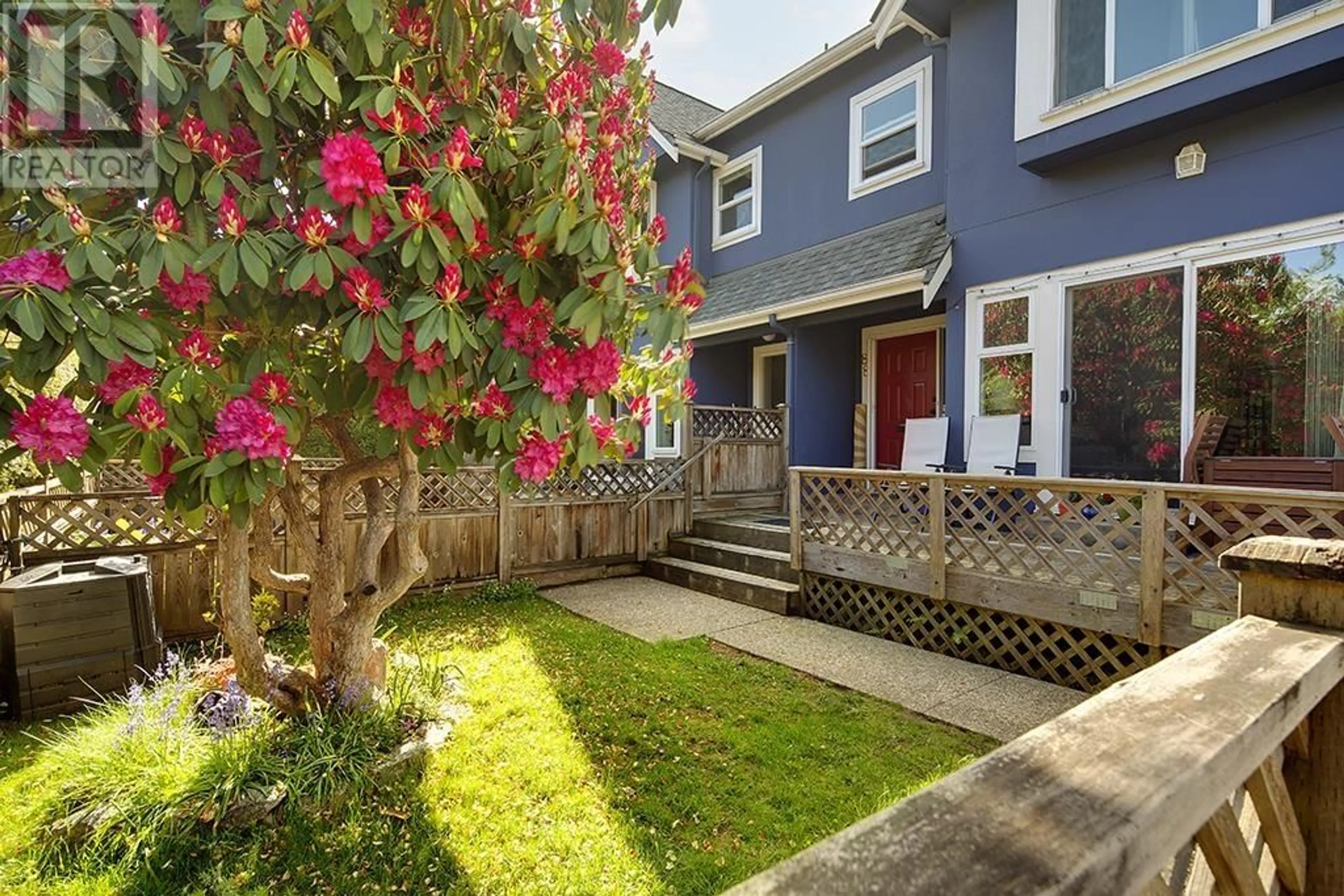 Patio, street for 88 W 16TH AVENUE, Vancouver British Columbia V5Y1Y6