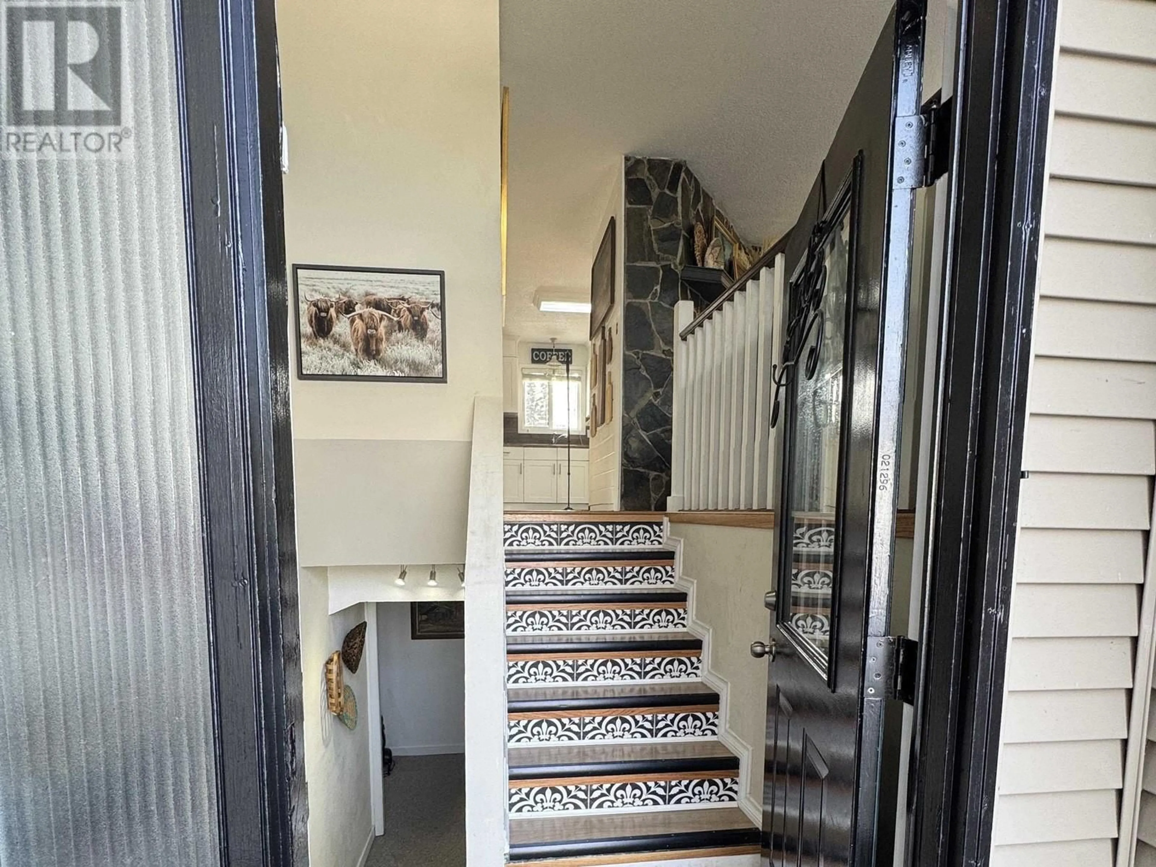 Indoor foyer for 3780 OMINECA CRESCENT, Houston British Columbia V0J1Z0