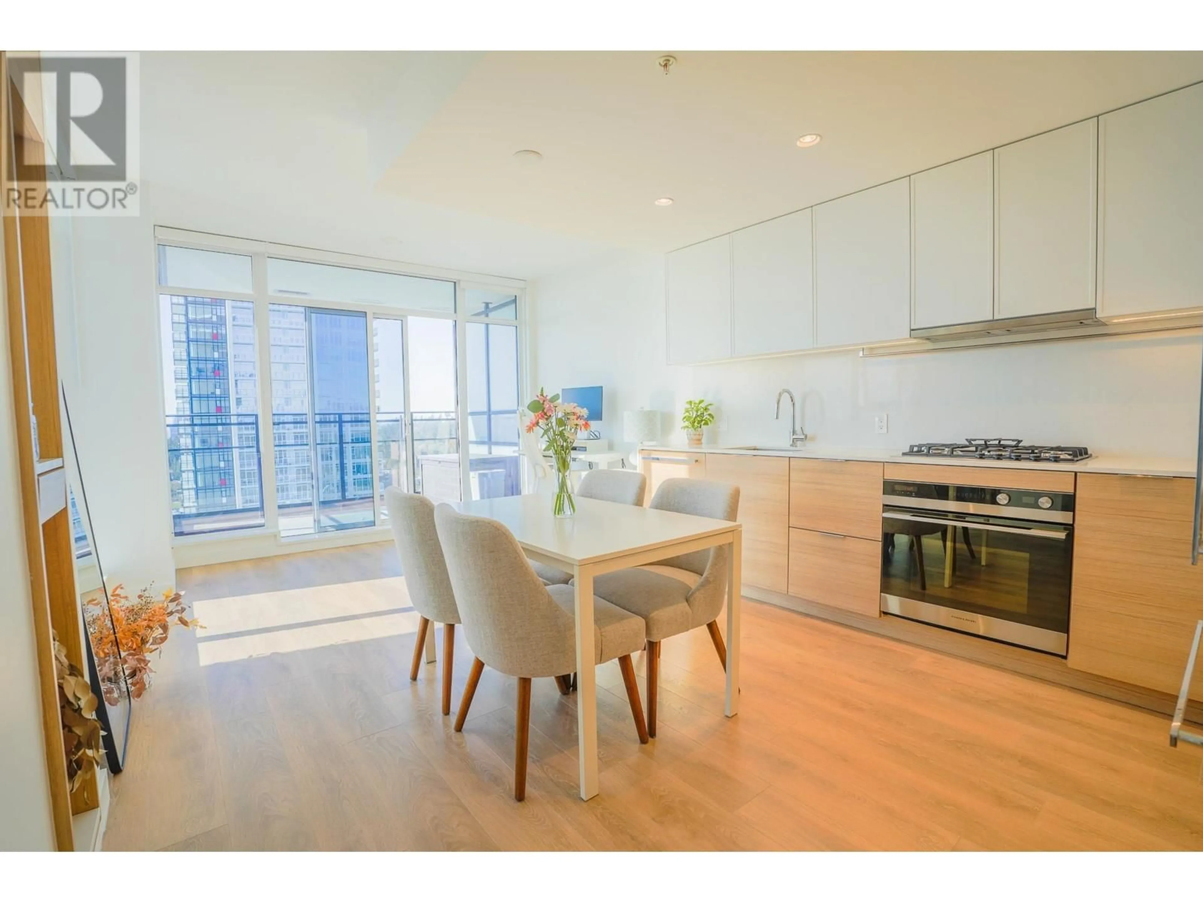 Open concept kitchen, wood/laminate floor for 1506 - 1045 AUSTIN AVENUE, Coquitlam British Columbia V3K0G9