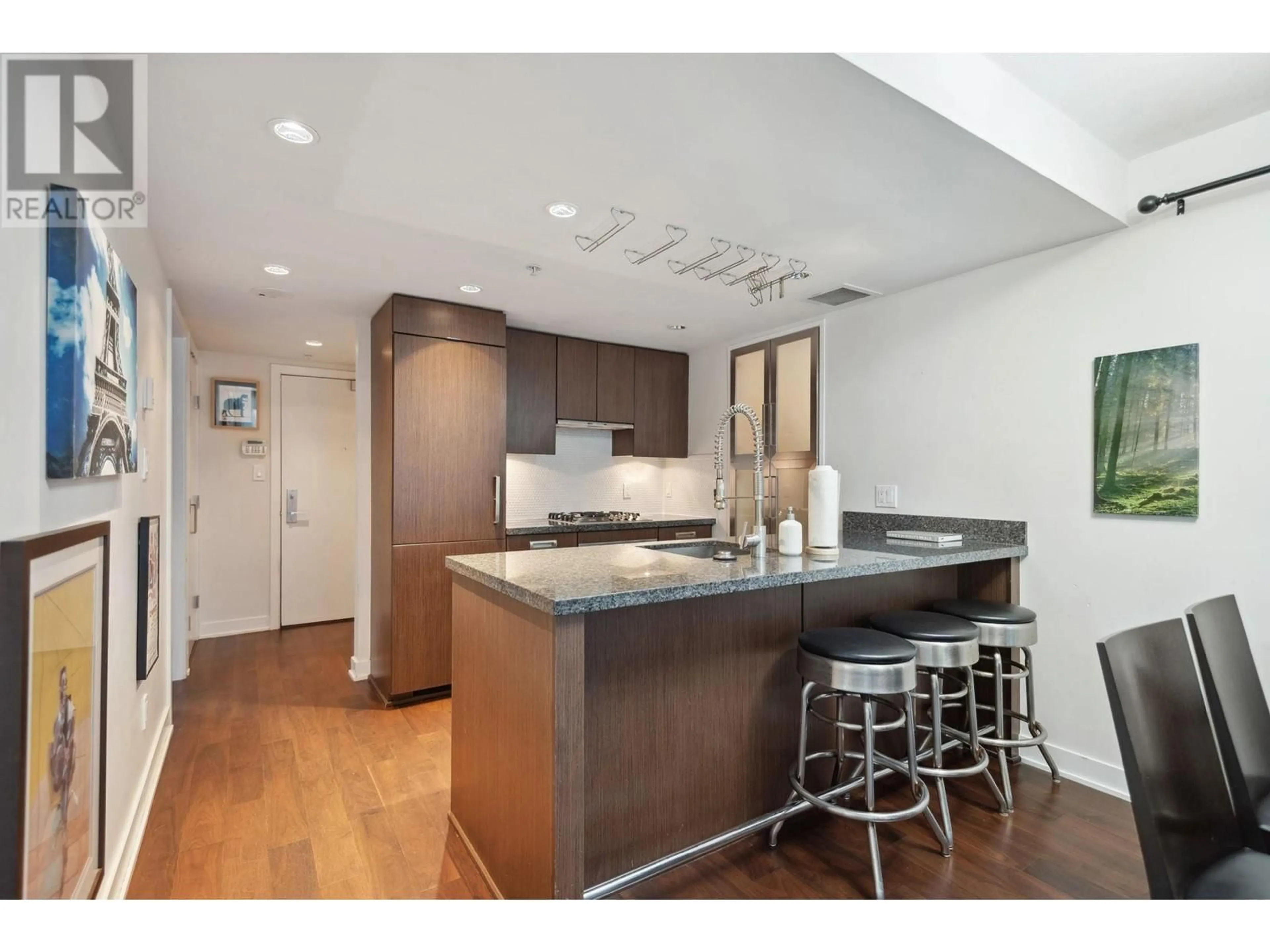Open concept kitchen, unknown for 609 - 1055 RICHARDS STREET, Vancouver British Columbia V6B0C2