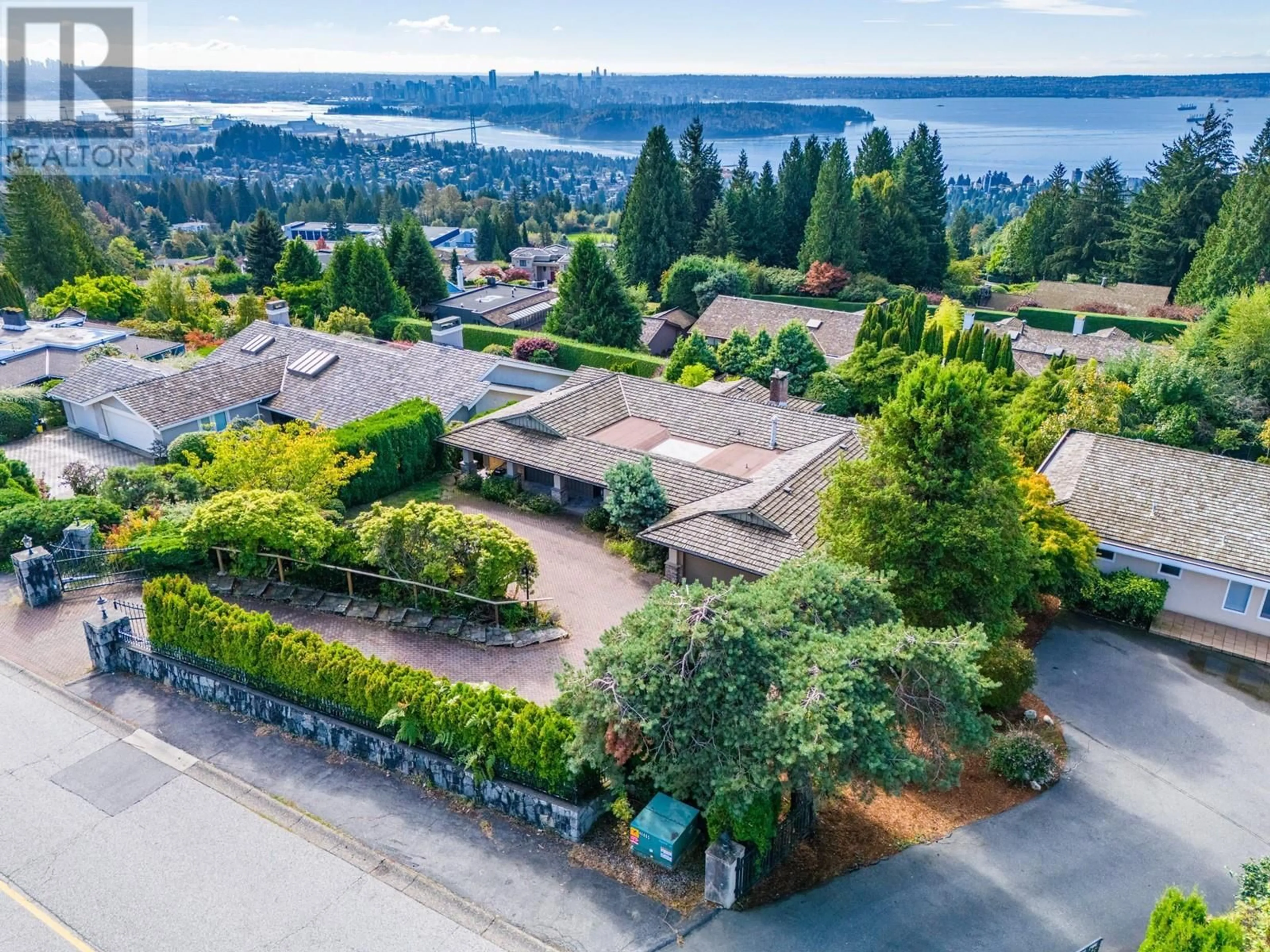 A pic from outside/outdoor area/front of a property/back of a property/a pic from drone, water/lake/river/ocean view for 1390 CHARTWELL DRIVE, West Vancouver British Columbia V7S2R5