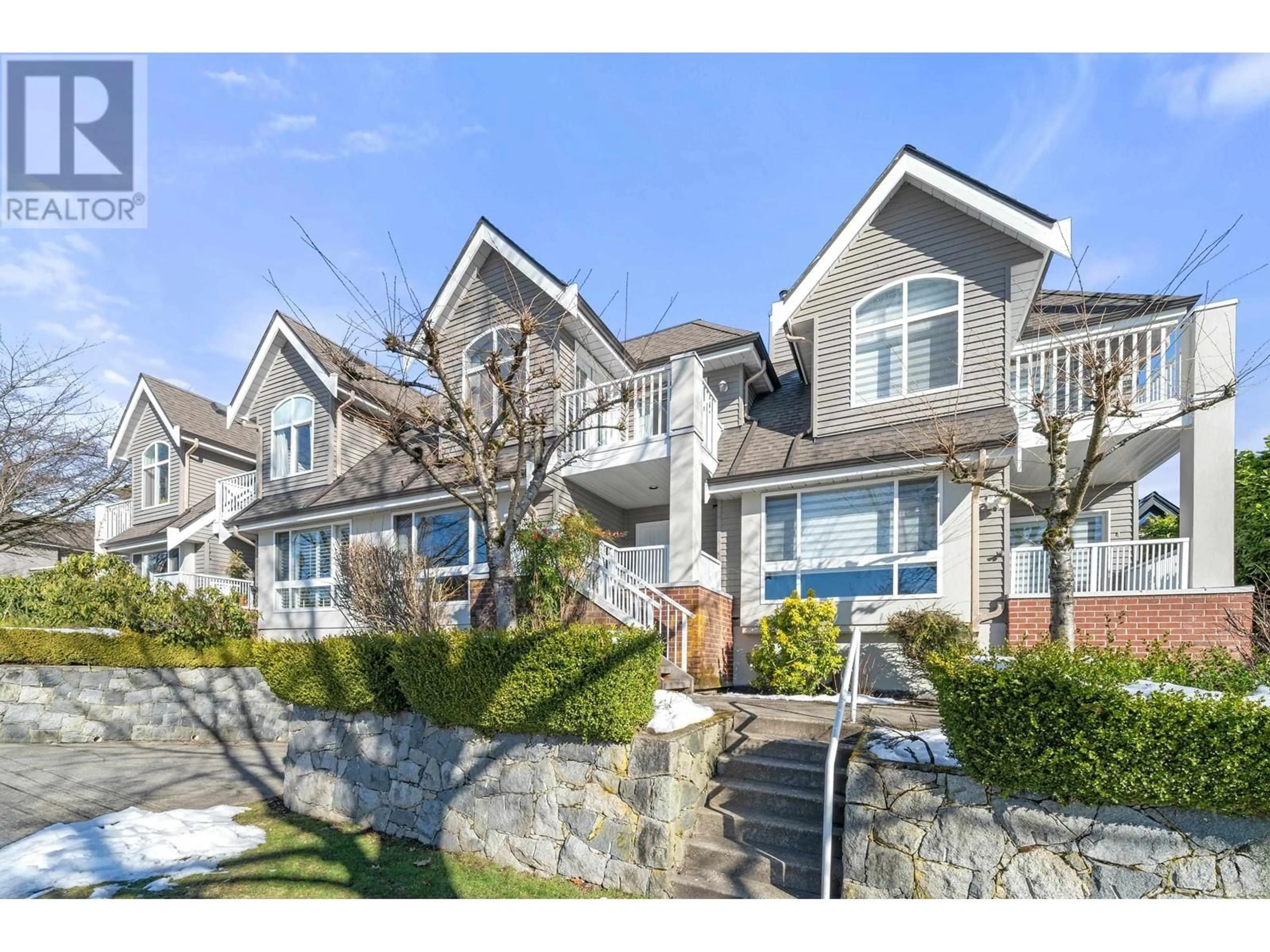 Unknown for 3 270 E KEITH ROAD, North Vancouver British Columbia V7L1V5