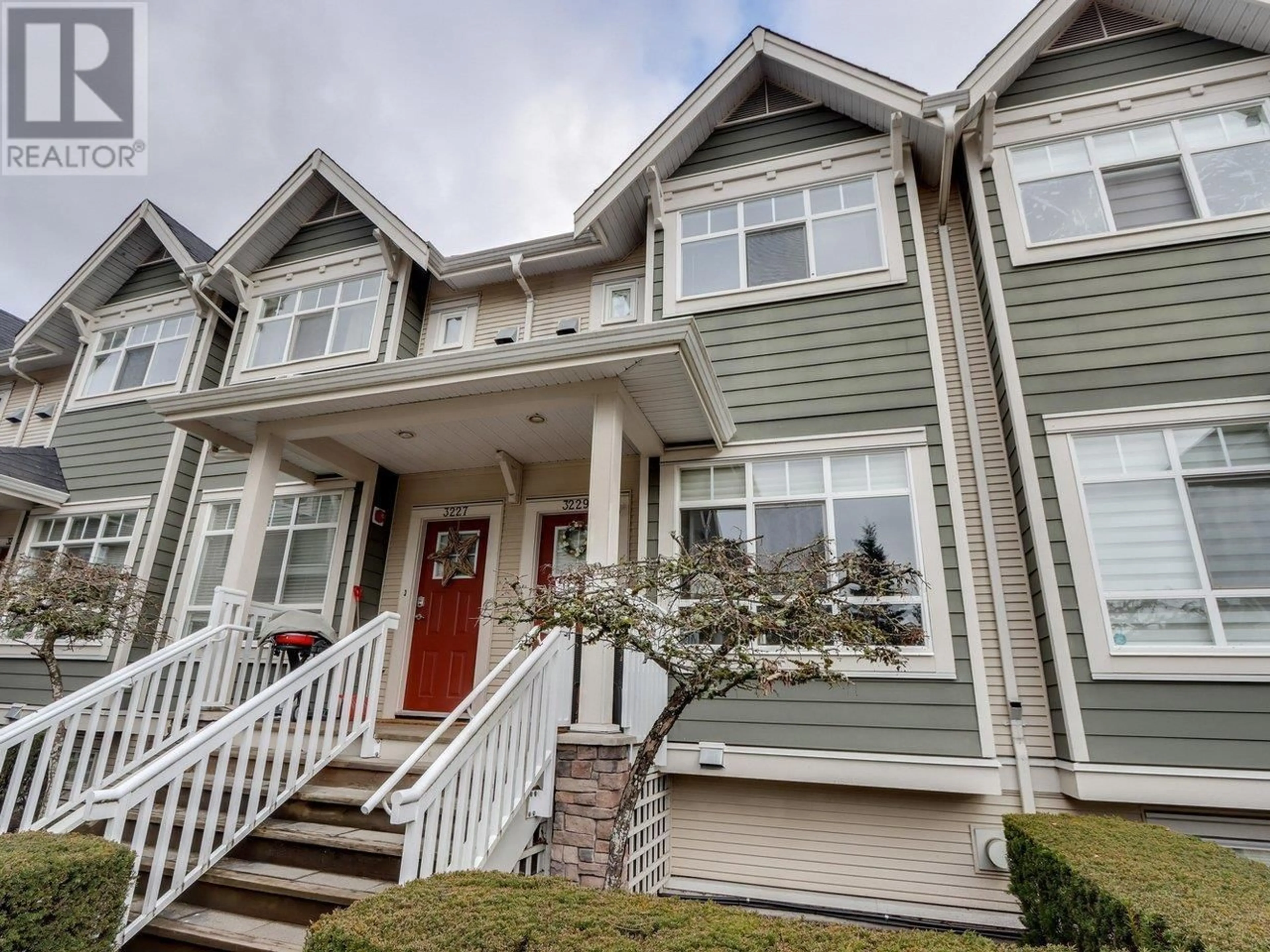 Home with vinyl exterior material, street for 3229 PERROT MEWS, Vancouver British Columbia V5Z4W4