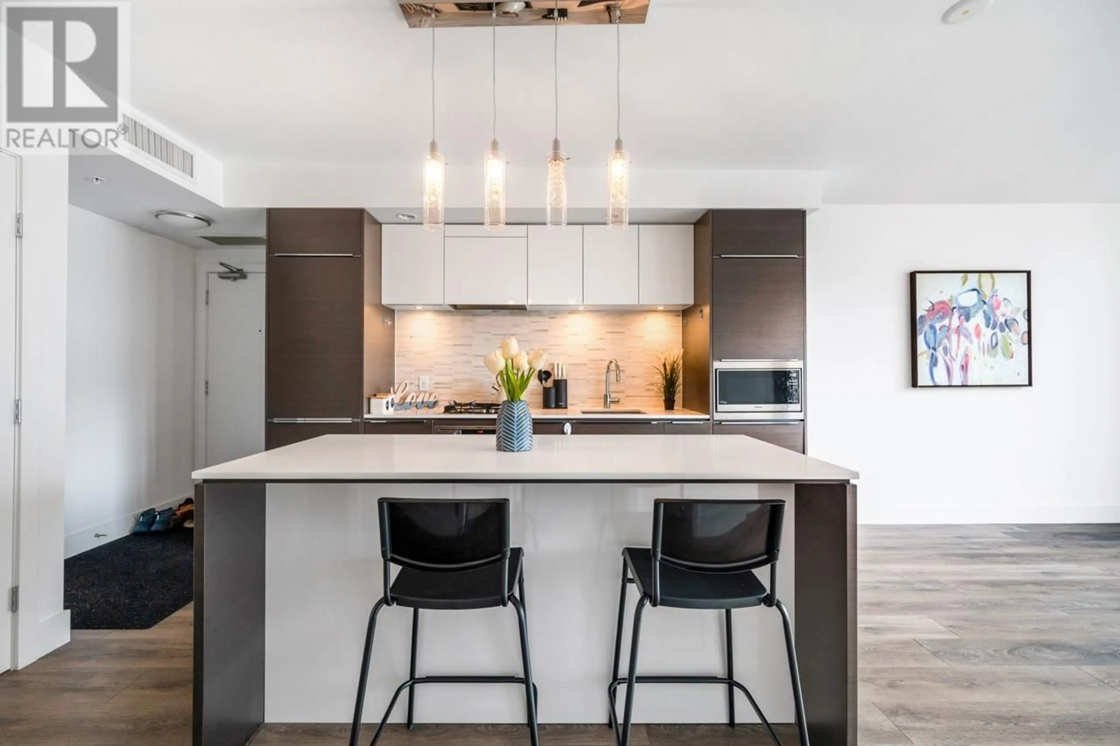 Contemporary kitchen, unknown for 701 - 5233 GILBERT ROAD, Richmond British Columbia V7C0B3