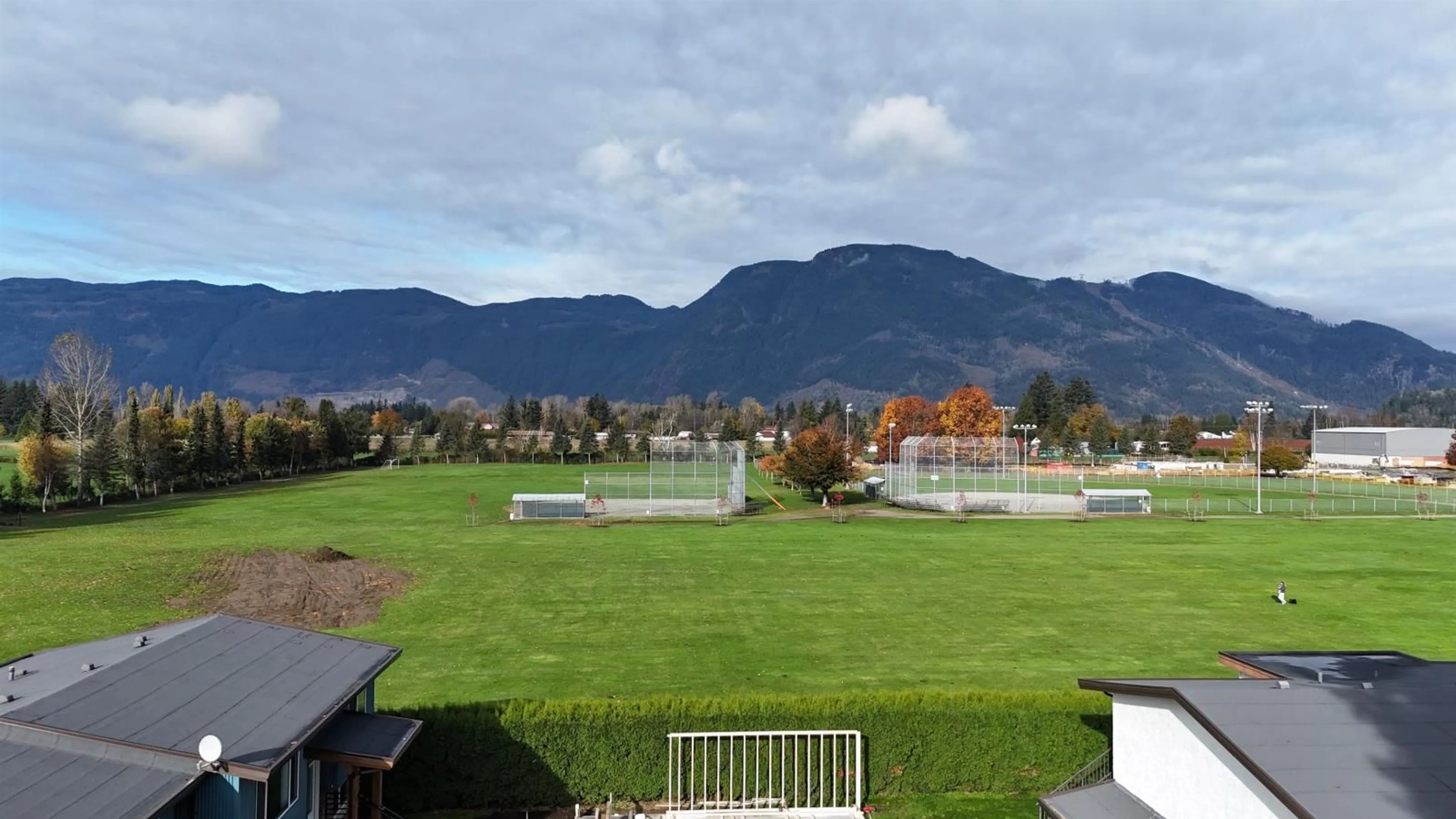 A pic from outside/outdoor area/front of a property/back of a property/a pic from drone, mountain view for 15 - 1715 BEAMAN DRIVE, Agassiz British Columbia V0M1A3