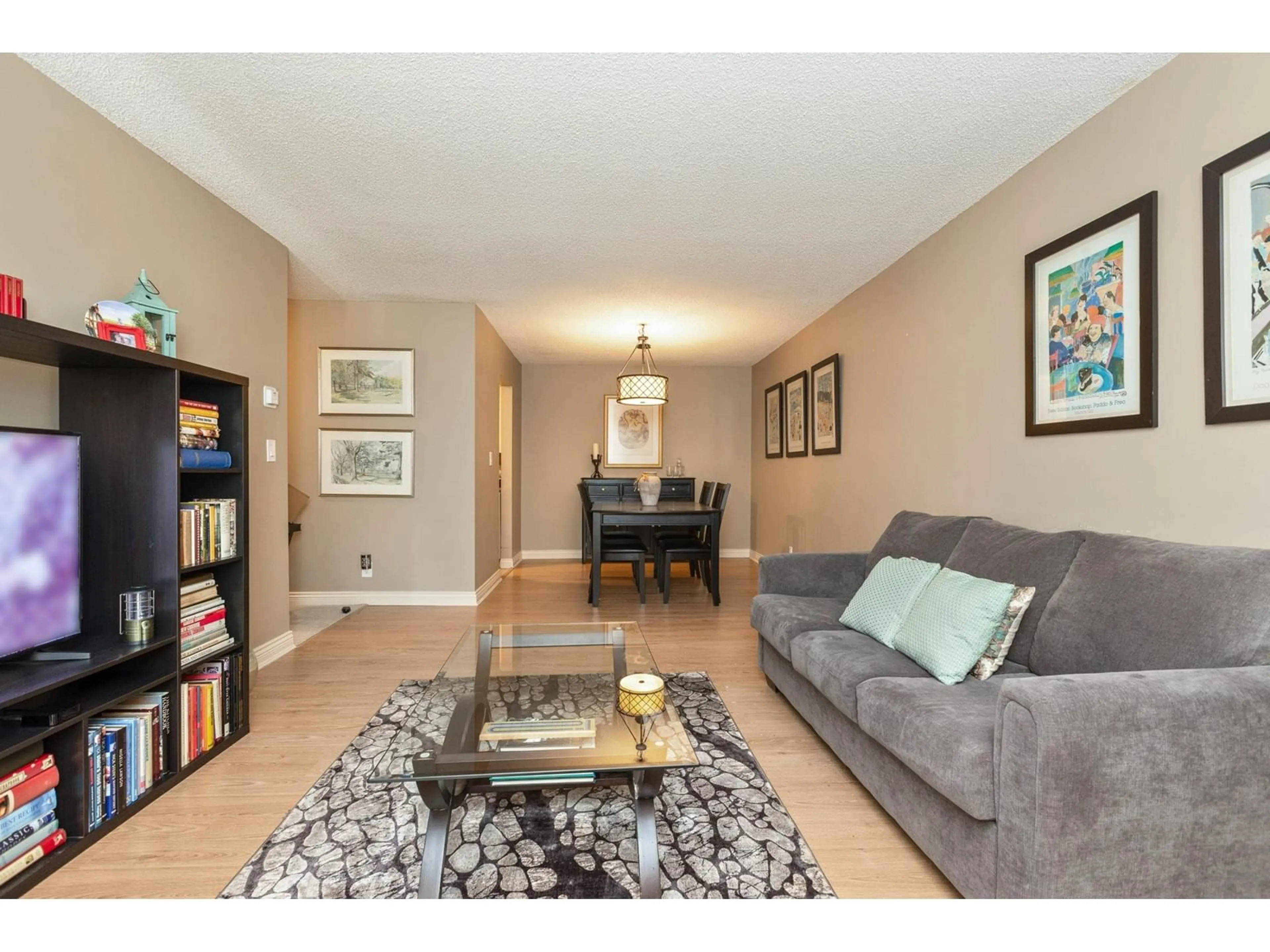 Living room with furniture, unknown for 206 - 1740 SOUTHMERE, Surrey British Columbia V4A6E4