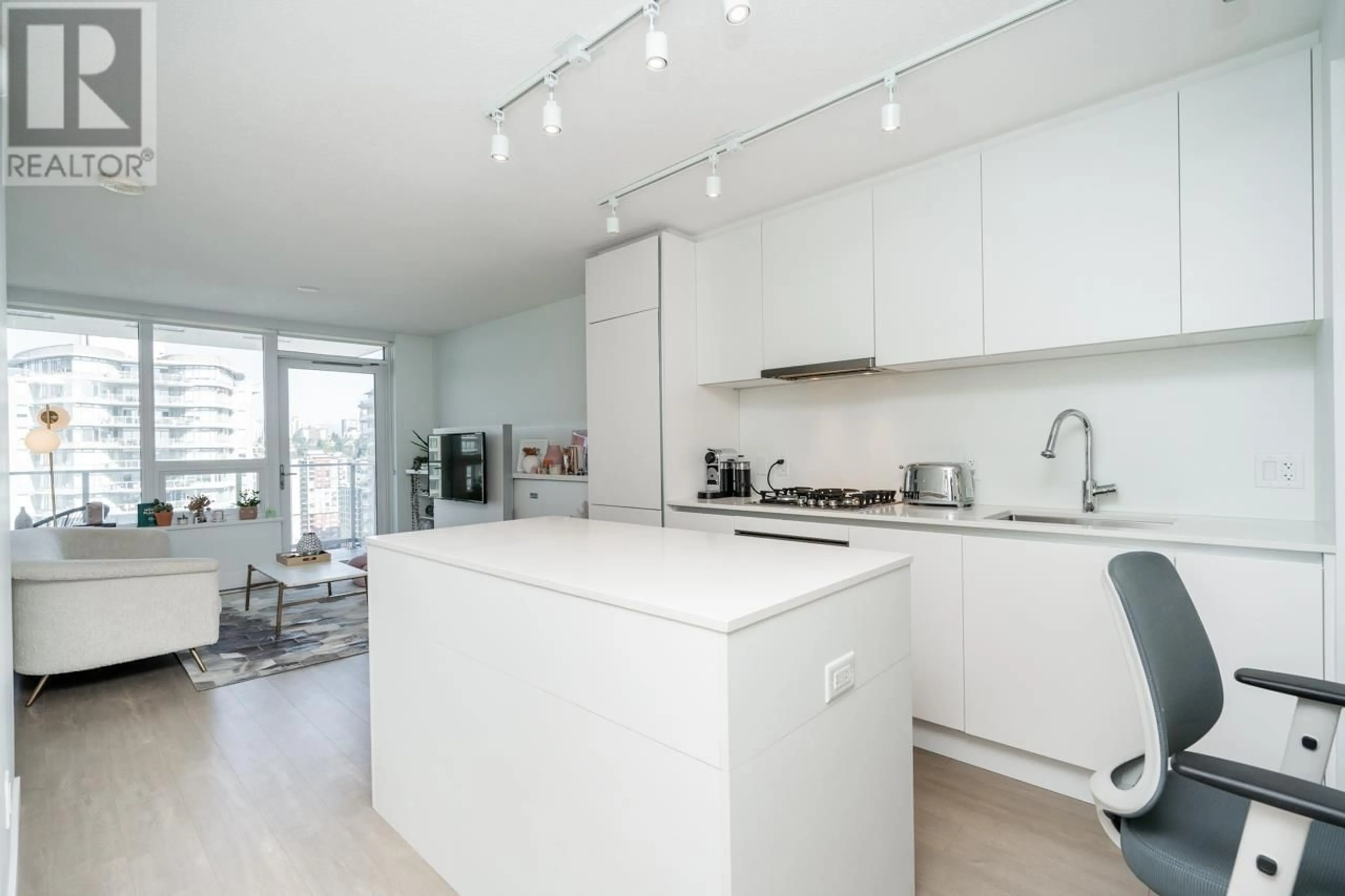 Open concept kitchen, unknown for 2810 - 908 QUAYSIDE DRIVE, New Westminster British Columbia V3M0L4