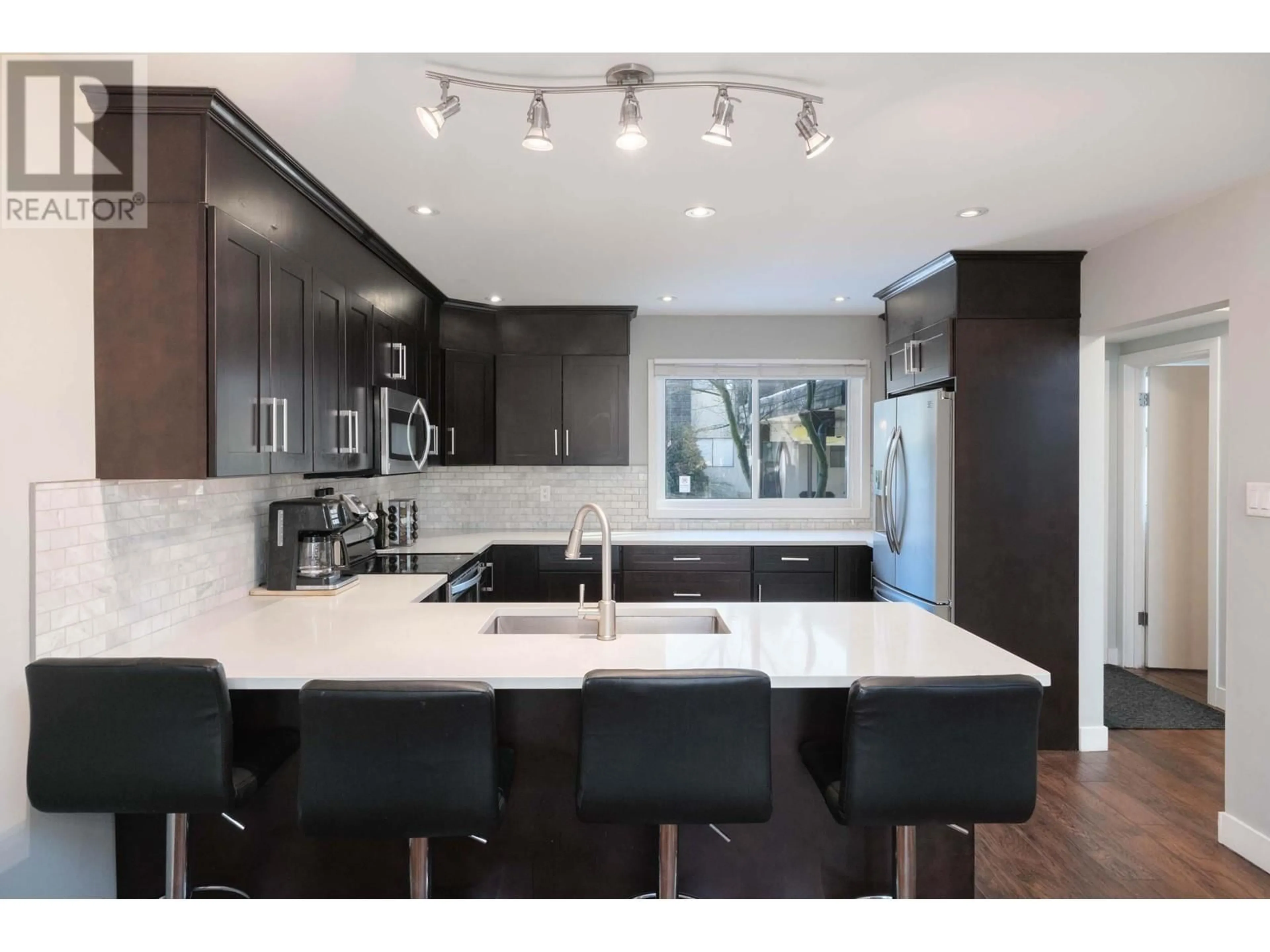 Contemporary kitchen, unknown for 1290 PREMIER STREET, North Vancouver British Columbia V7J2H4