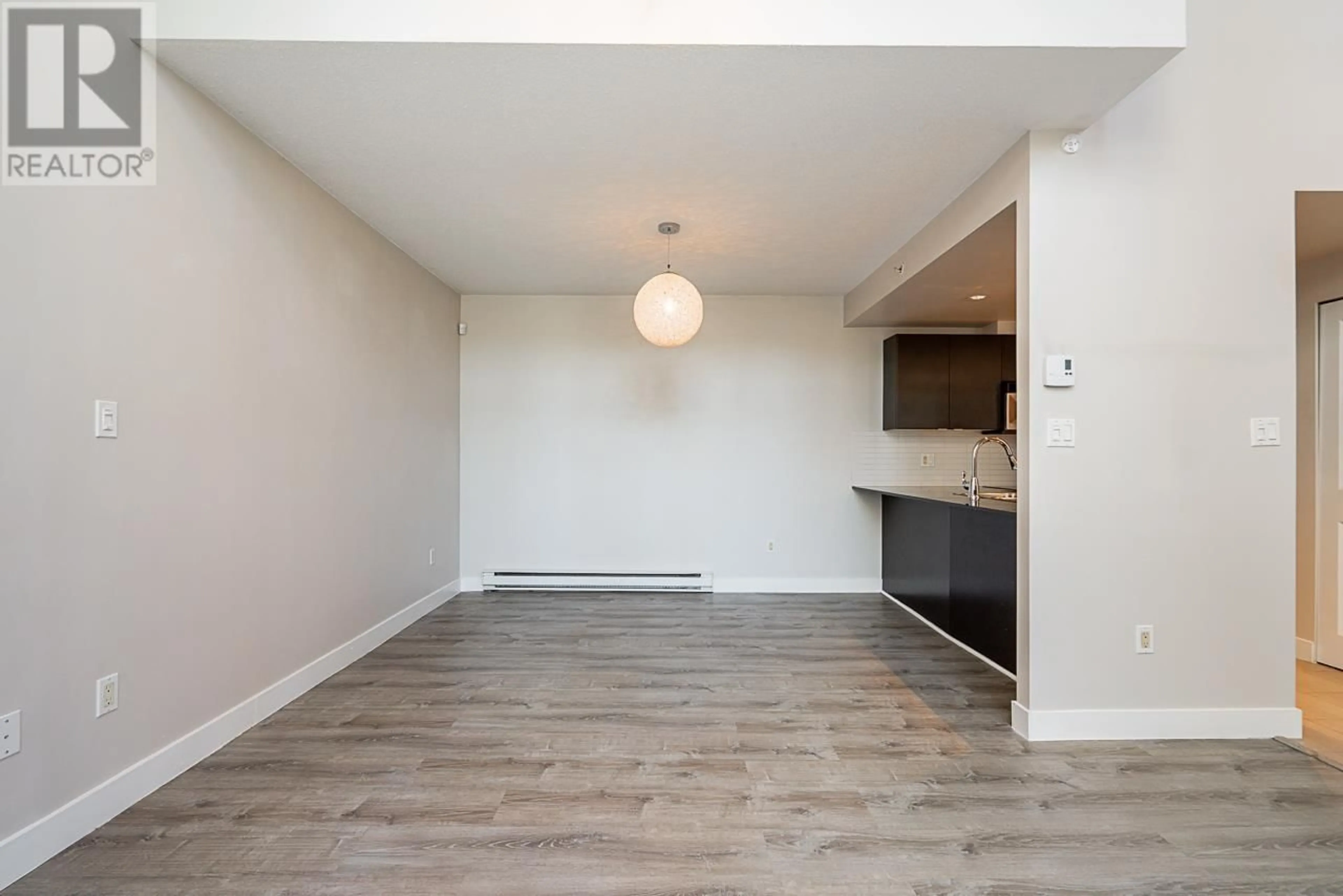 A pic of a room for 11 4178 DAWSON STREET, Burnaby British Columbia V5C0A1