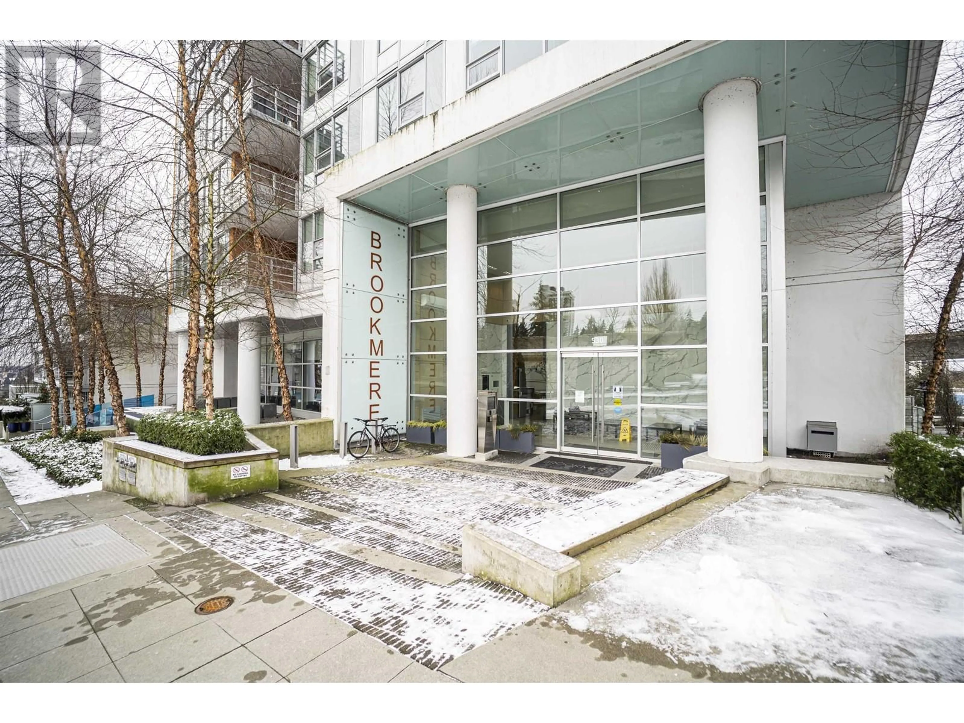 Indoor foyer for 805 - 530 WHITING WAY, Coquitlam British Columbia V3J0J4