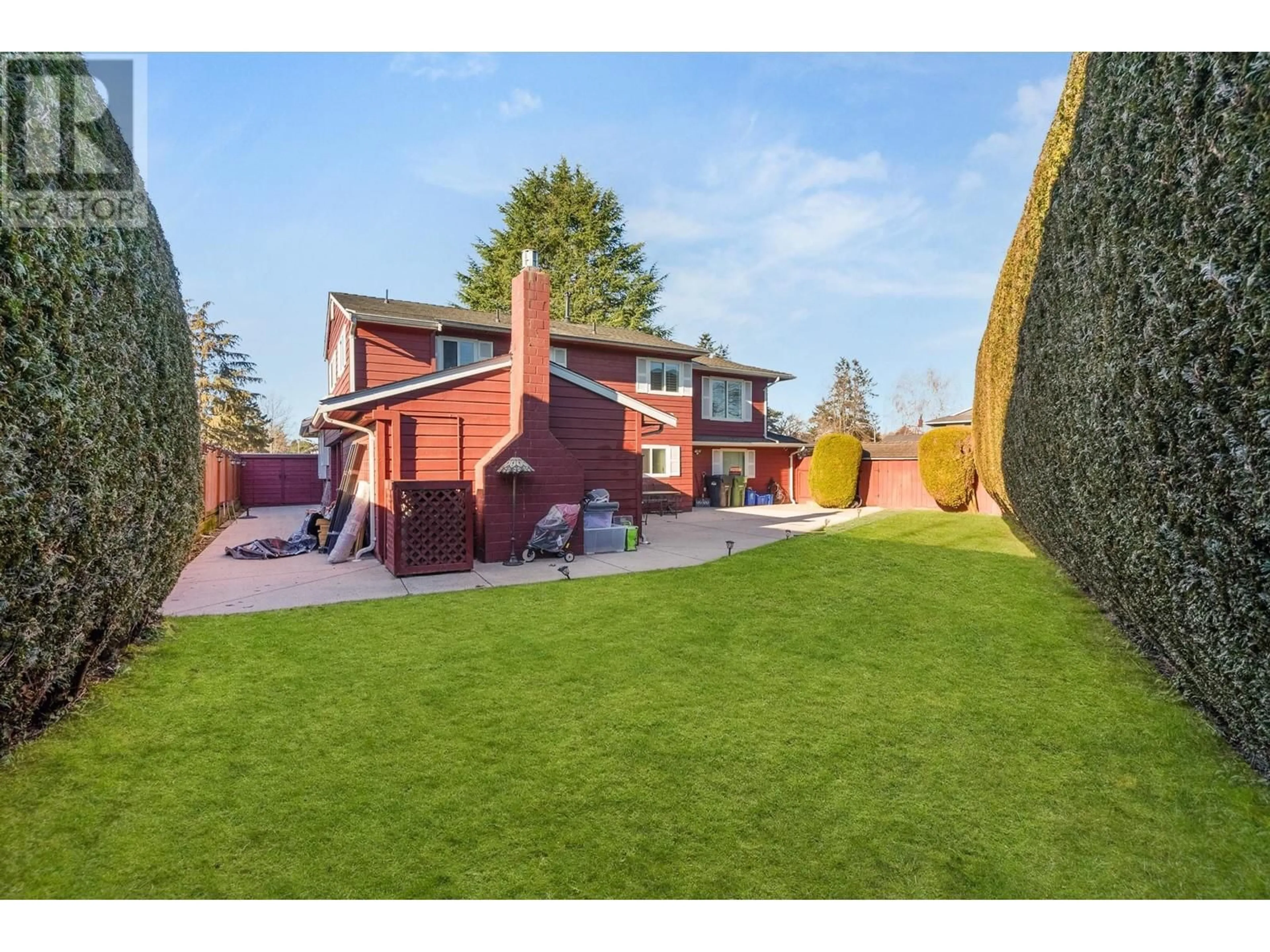 A pic from outside/outdoor area/front of a property/back of a property/a pic from drone, street for 11540 KINGFISHER DRIVE, Richmond British Columbia V7E3N6