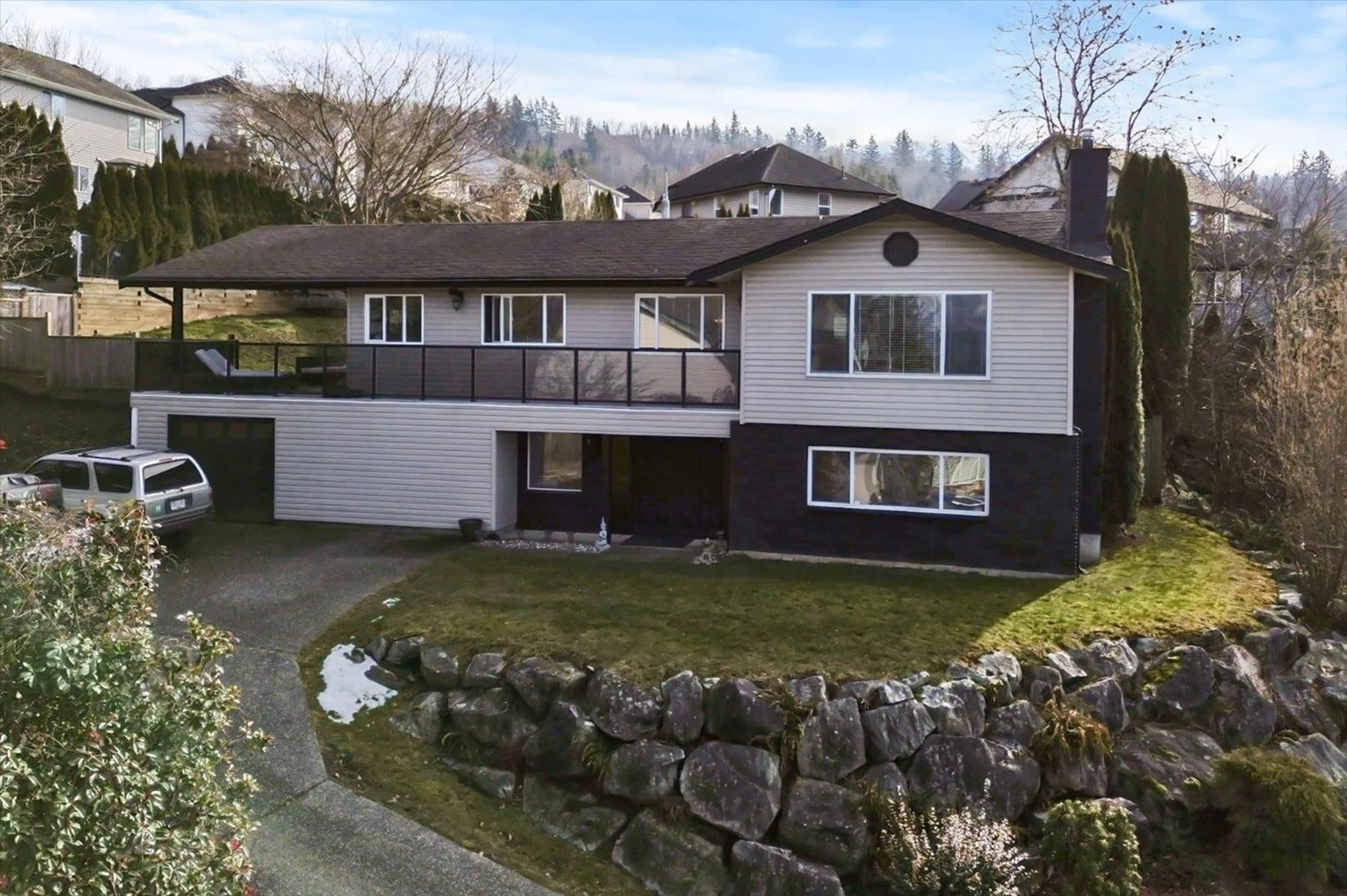 A pic from outside/outdoor area/front of a property/back of a property/a pic from drone, street for 6 5530 TESKEY ROAD|Promontory, Sardis British Columbia V2R4V3