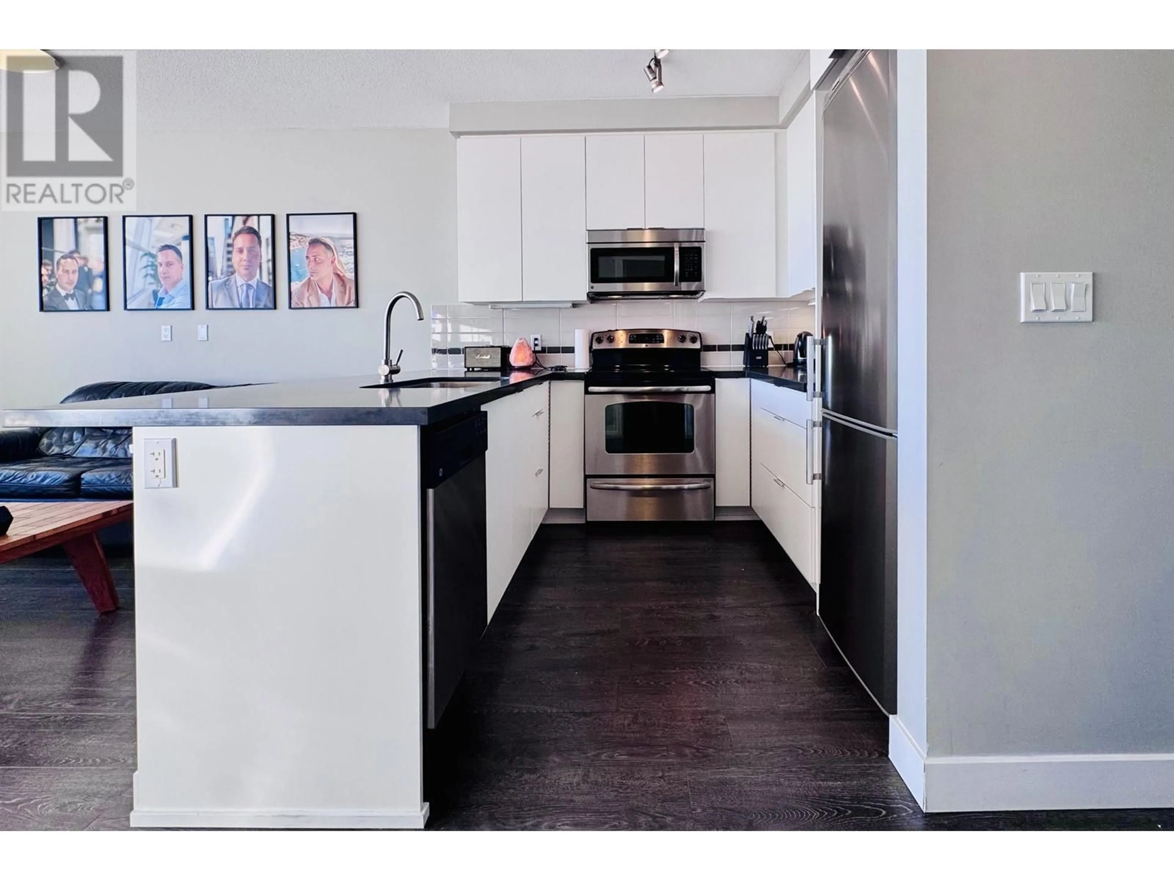 Open concept kitchen, unknown for 1103 - 9025 HIGHLAND COURT, Burnaby British Columbia V5A0A8