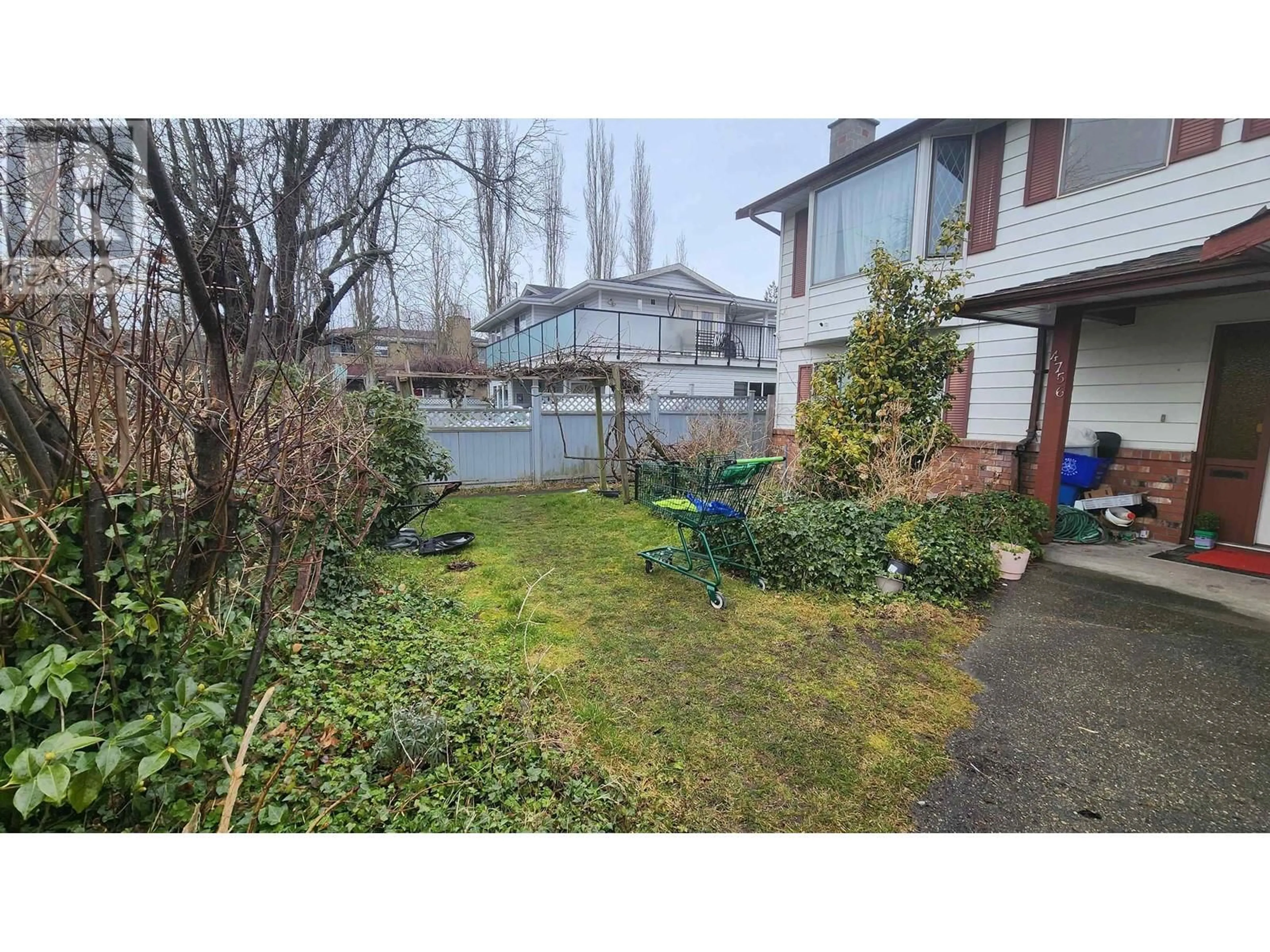 A pic from outside/outdoor area/front of a property/back of a property/a pic from drone, street for 4756 47A STREET, Delta British Columbia V4K2P7