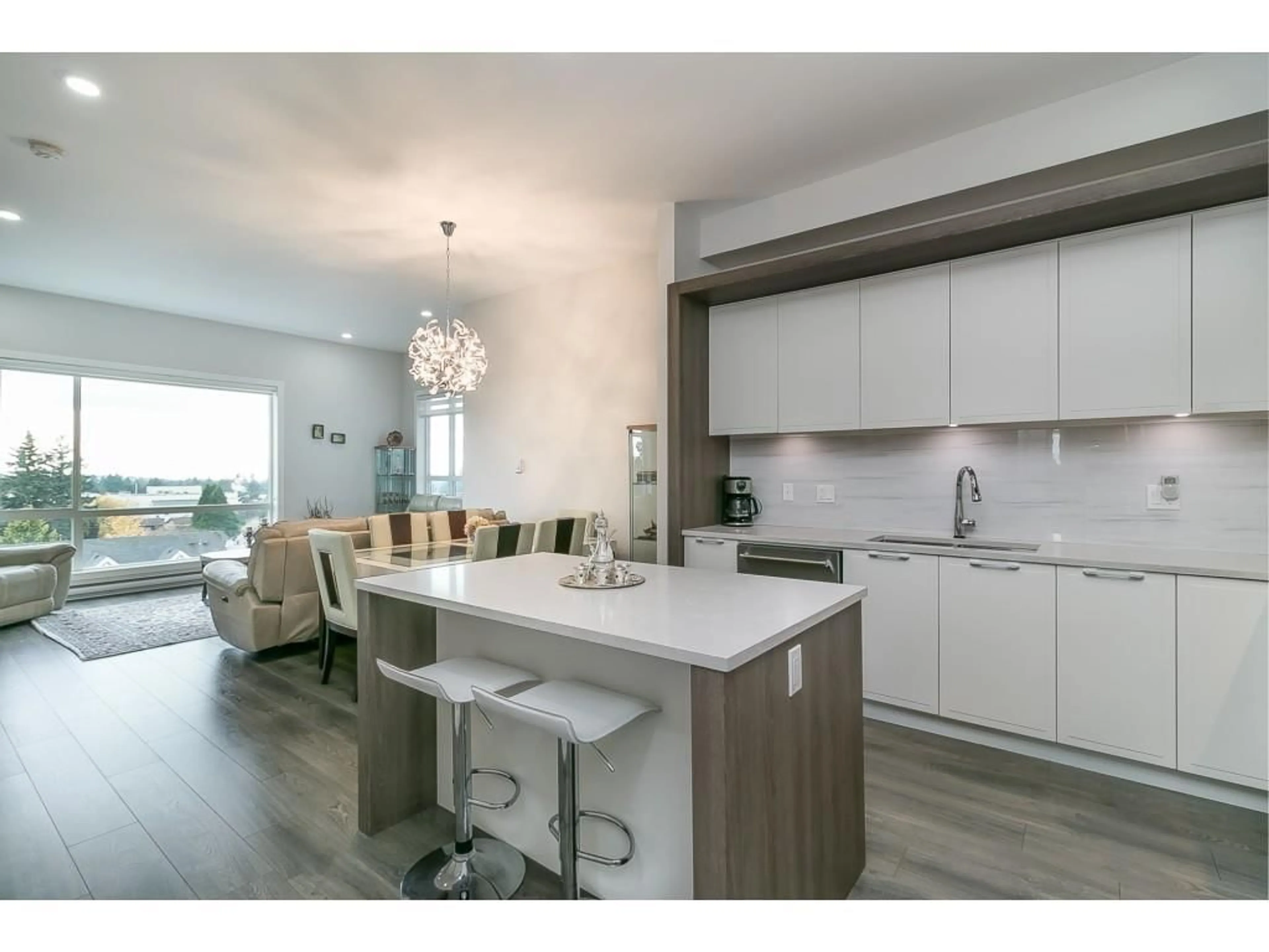 Open concept kitchen, unknown for 613 11507 84 AVENUE, Delta British Columbia V4C0E5