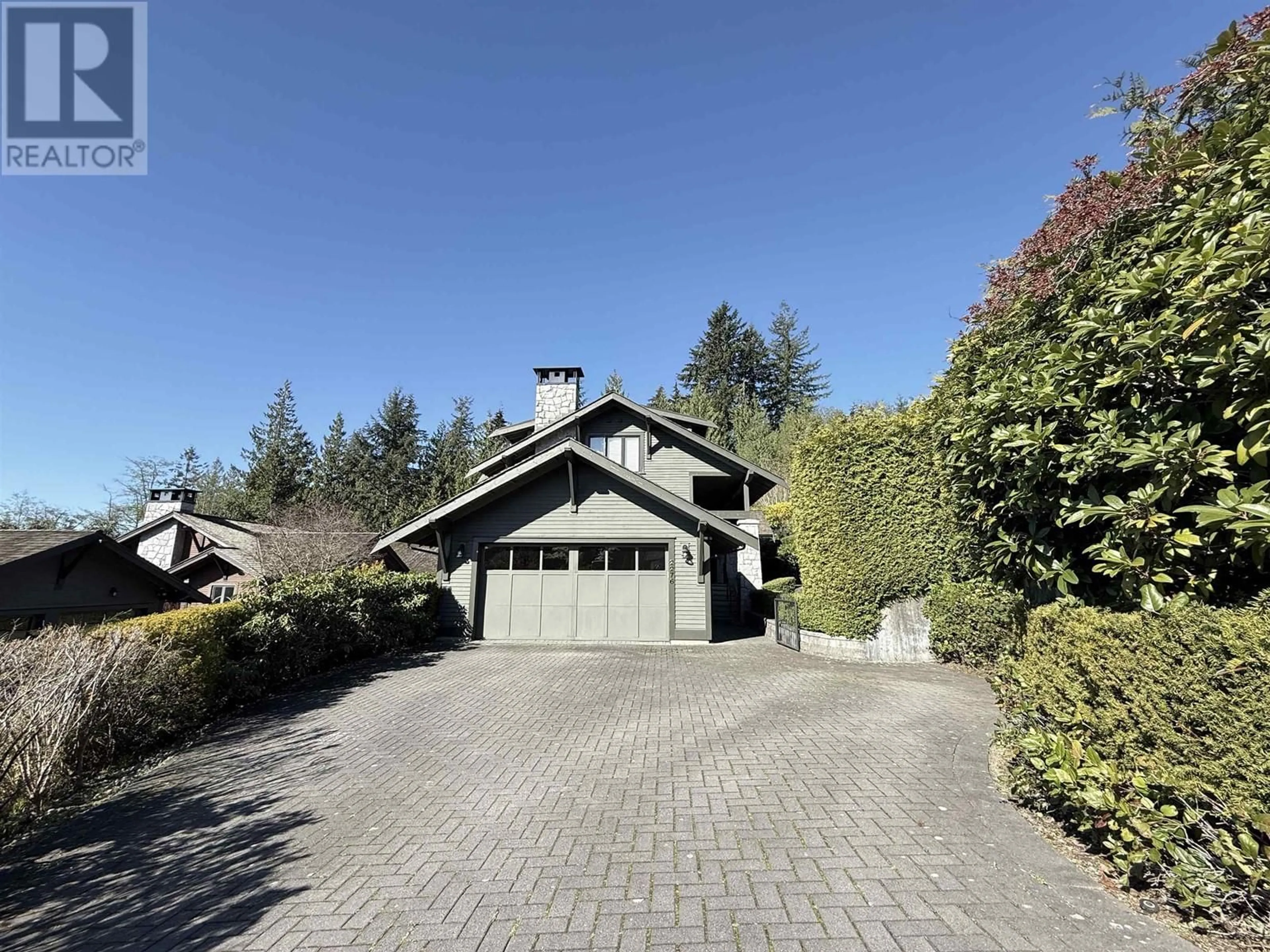 A pic from outside/outdoor area/front of a property/back of a property/a pic from drone, street for 2276 BOULDER COURT, West Vancouver British Columbia V7S3J6