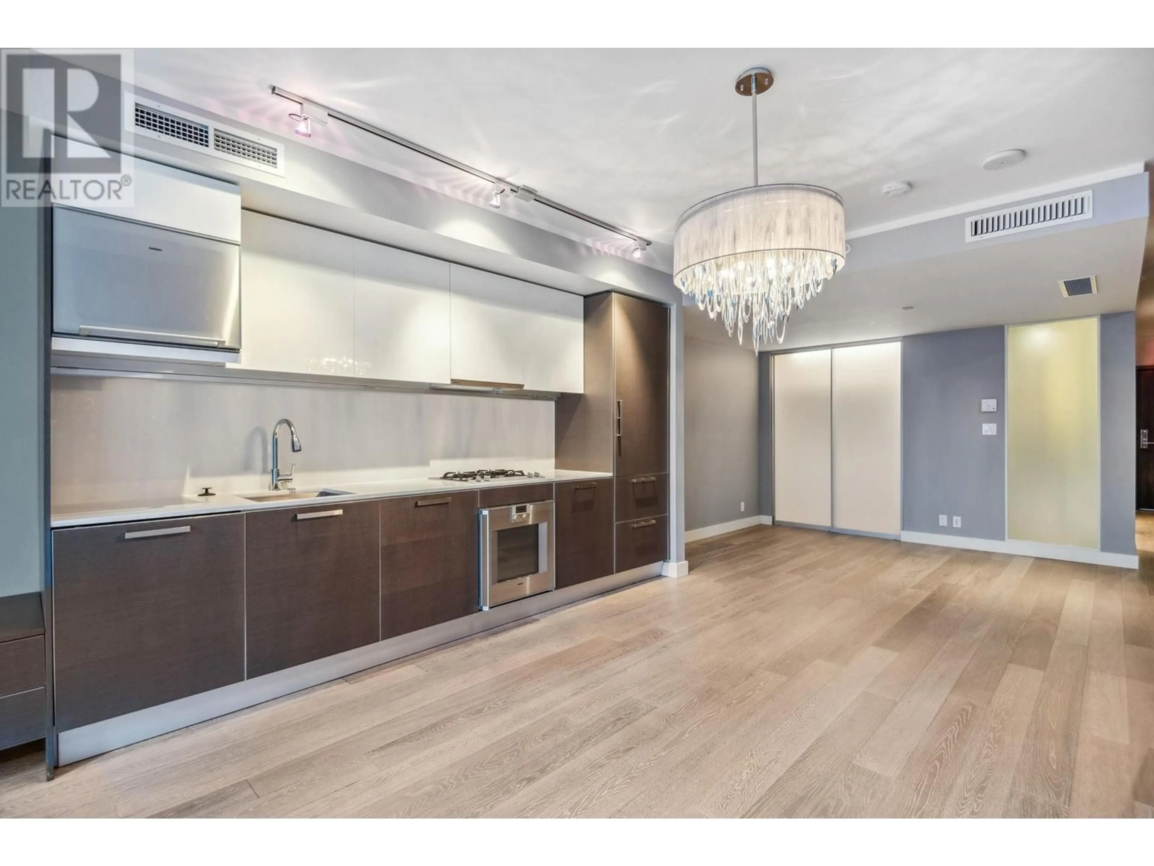 Open concept kitchen, unknown for PH505 - 1477 PENDER STREET, Vancouver British Columbia V6G2S3
