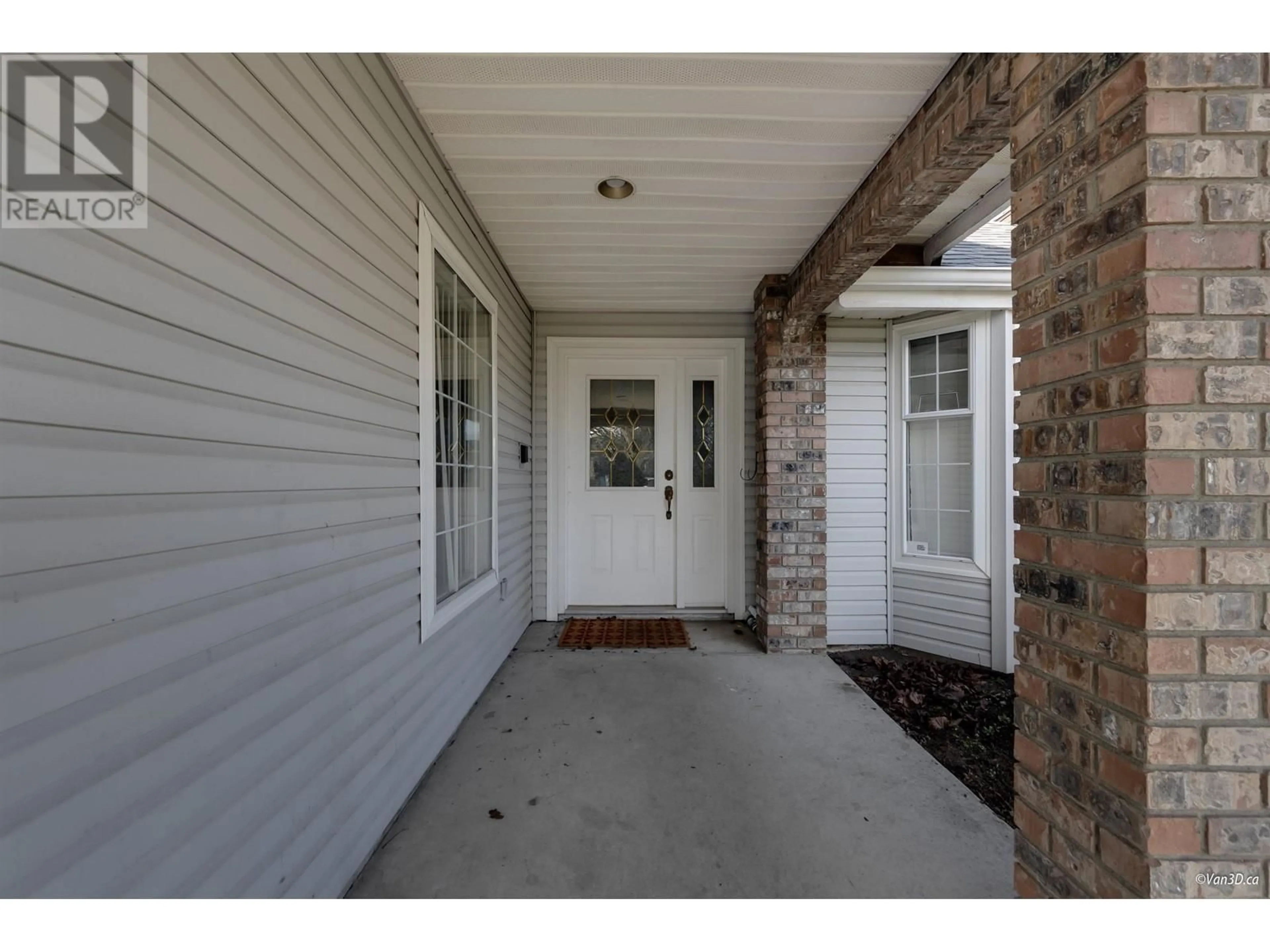 Indoor entryway for 6167 45 AVENUE, Delta British Columbia V4K4R1