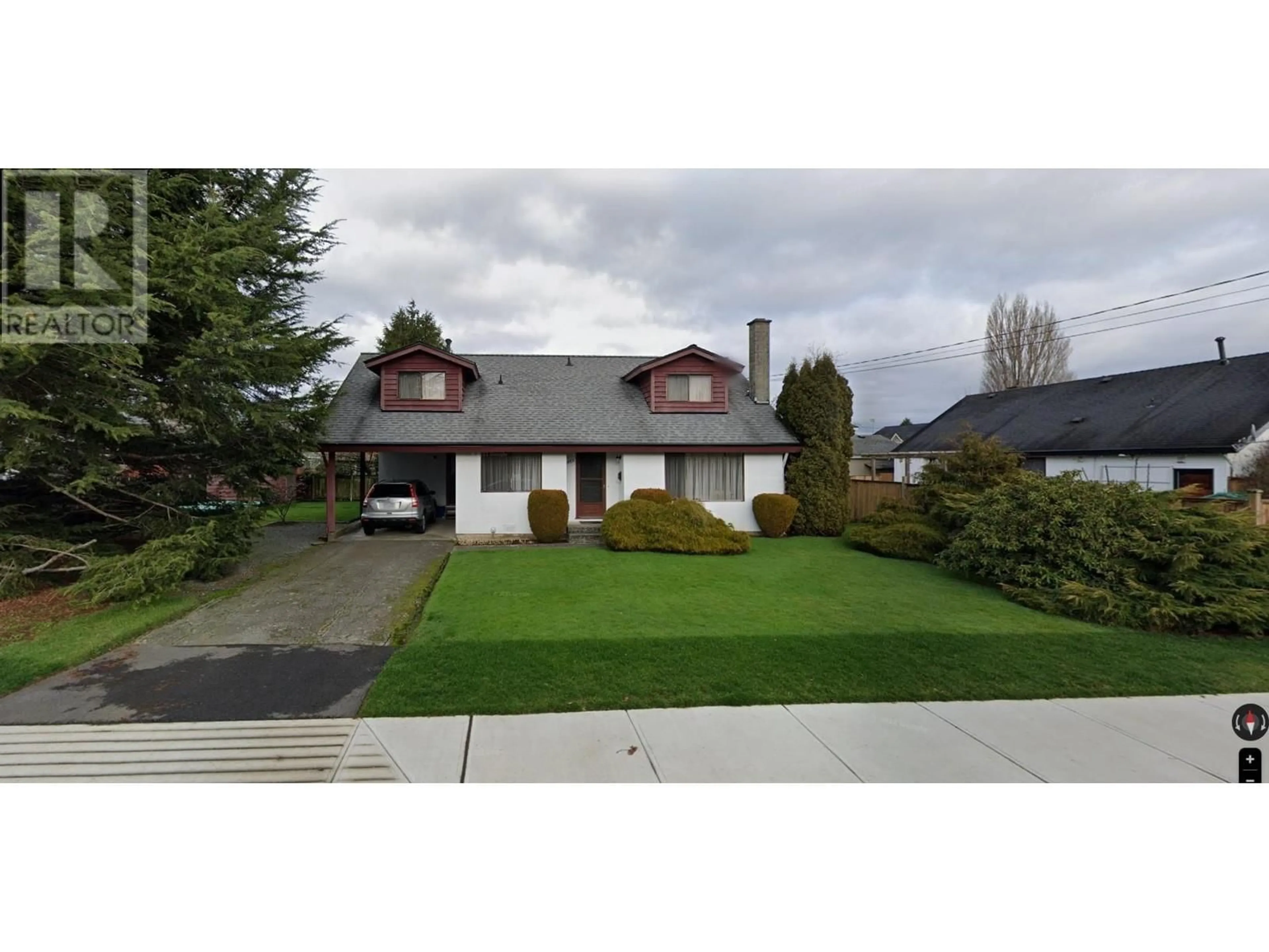 A pic from outside/outdoor area/front of a property/back of a property/a pic from drone, street for 6085 45A AVENUE, Delta British Columbia V4K1M8