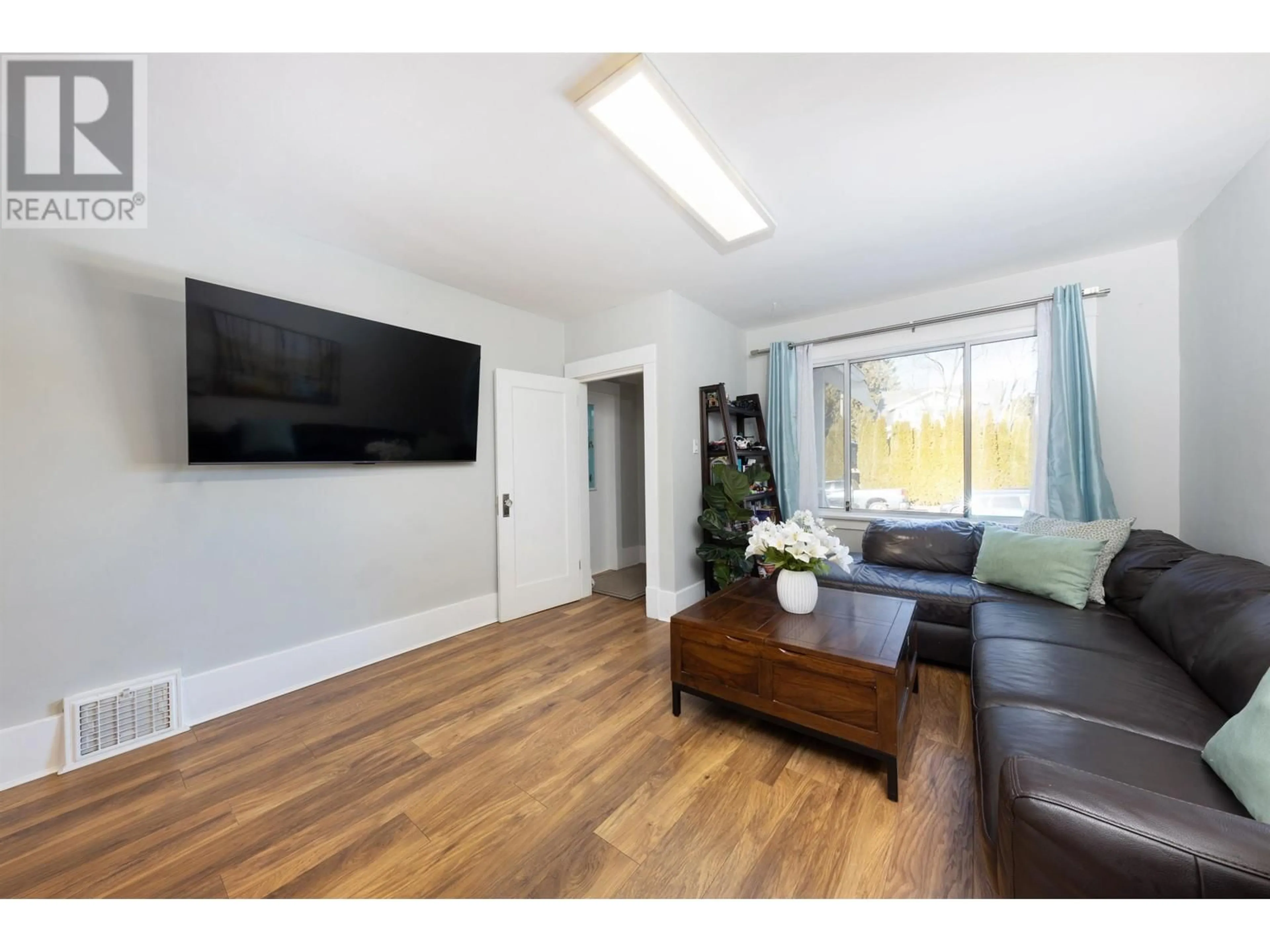 A pic of a room for 3628 W 5TH AVENUE, Vancouver British Columbia V6R1S2