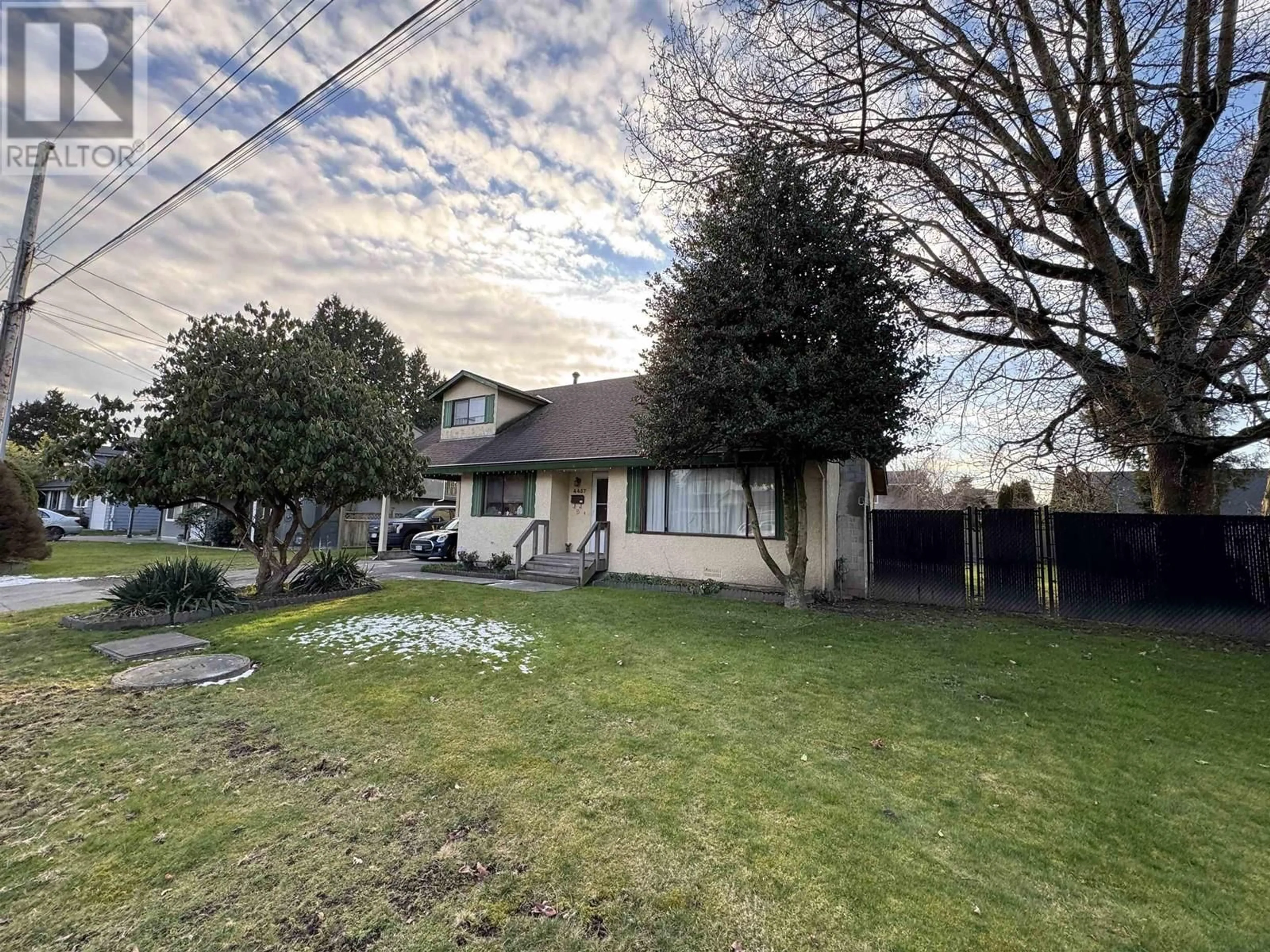 A pic from outside/outdoor area/front of a property/back of a property/a pic from drone, street for 4457 46B STREET, Delta British Columbia V4K2M8