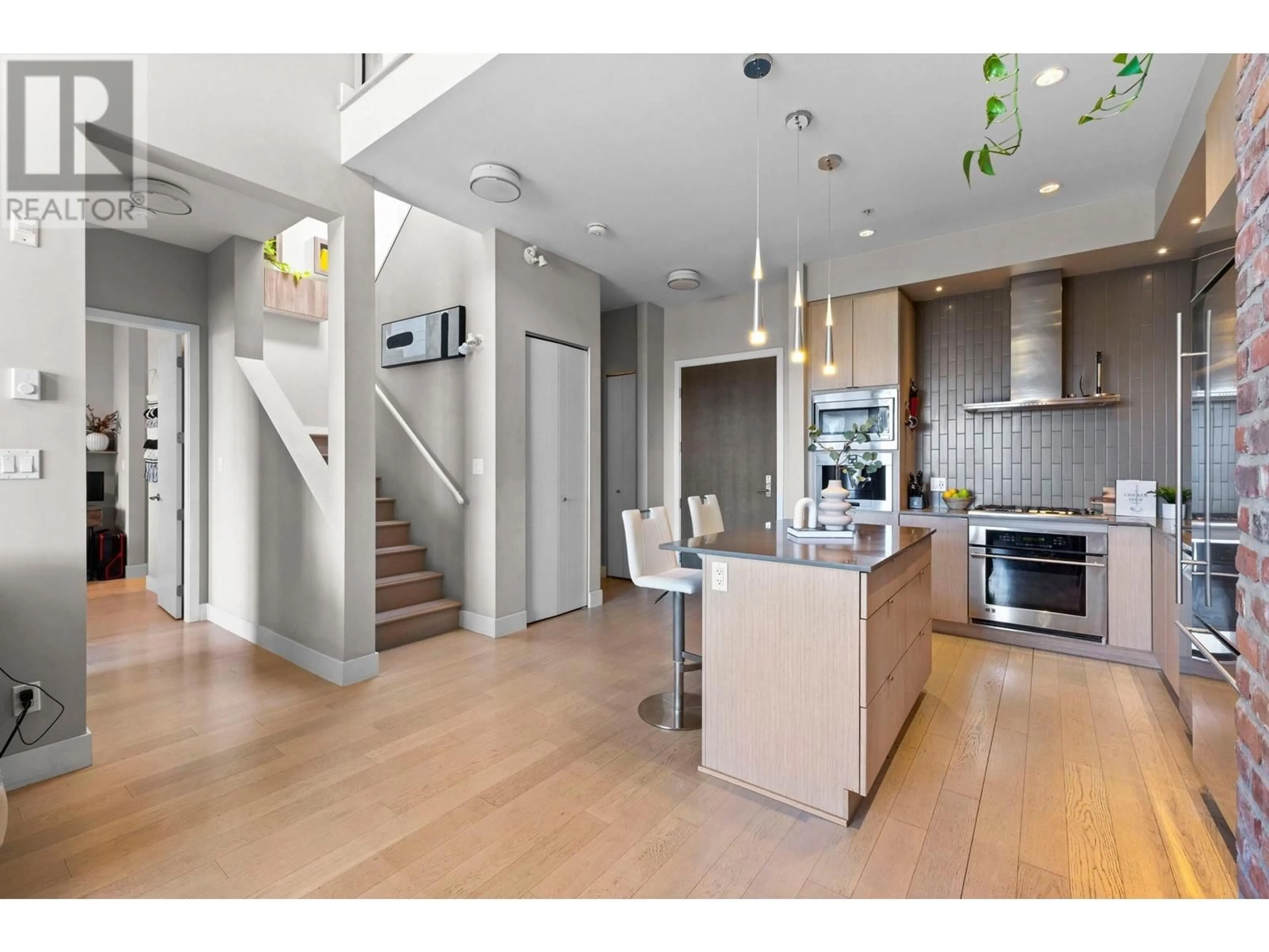 Open concept kitchen, unknown for 408 260 SALTER STREET, New Westminster British Columbia V3M0J4