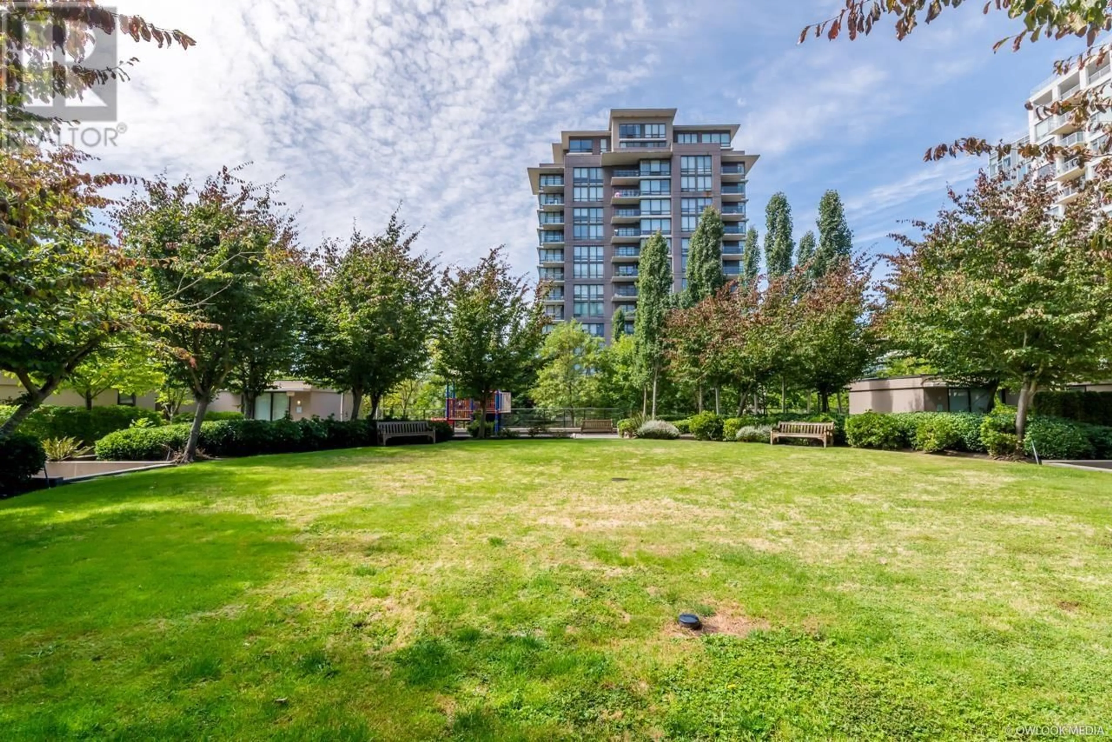 A pic from outside/outdoor area/front of a property/back of a property/a pic from drone, unknown for 1608 6333 KATSURA STREET, Richmond British Columbia V6Y4L9