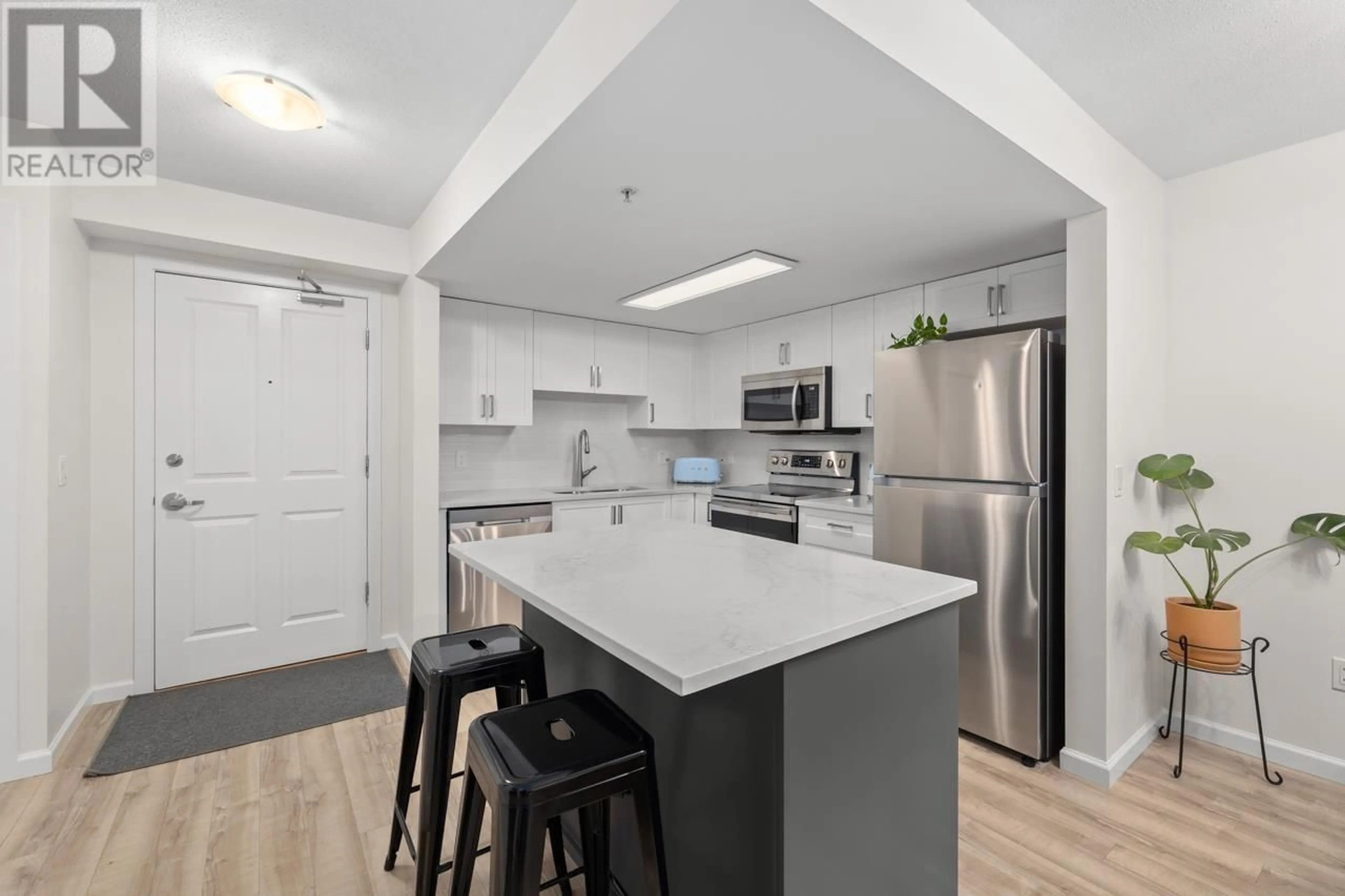 Open concept kitchen, unknown for 103 285 NEWPORT DRIVE, Port Moody British Columbia V3H5J6