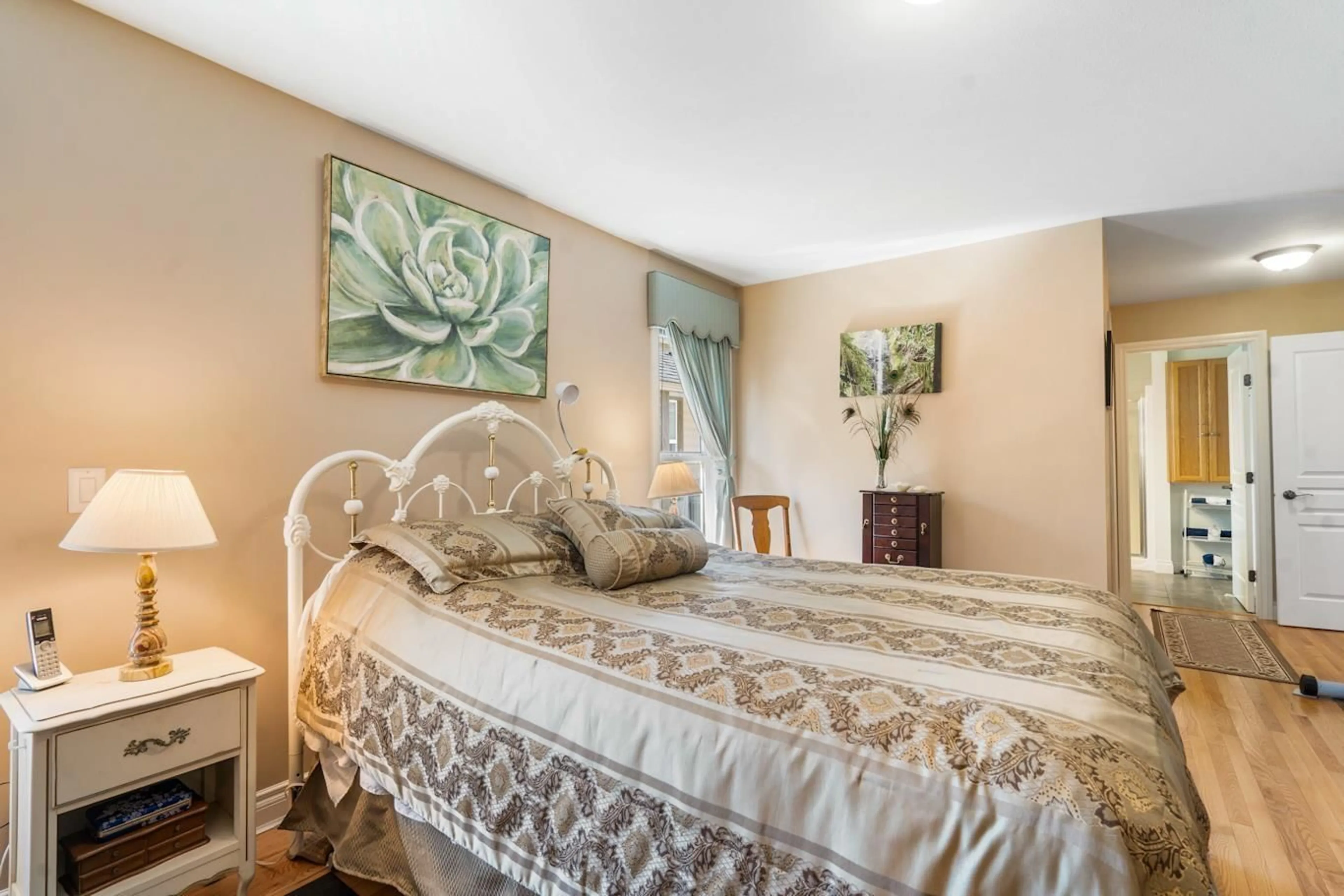 Bedroom with bed, unknown for 10 - 3348 MT LEHMAN, Abbotsford British Columbia V4X2M9