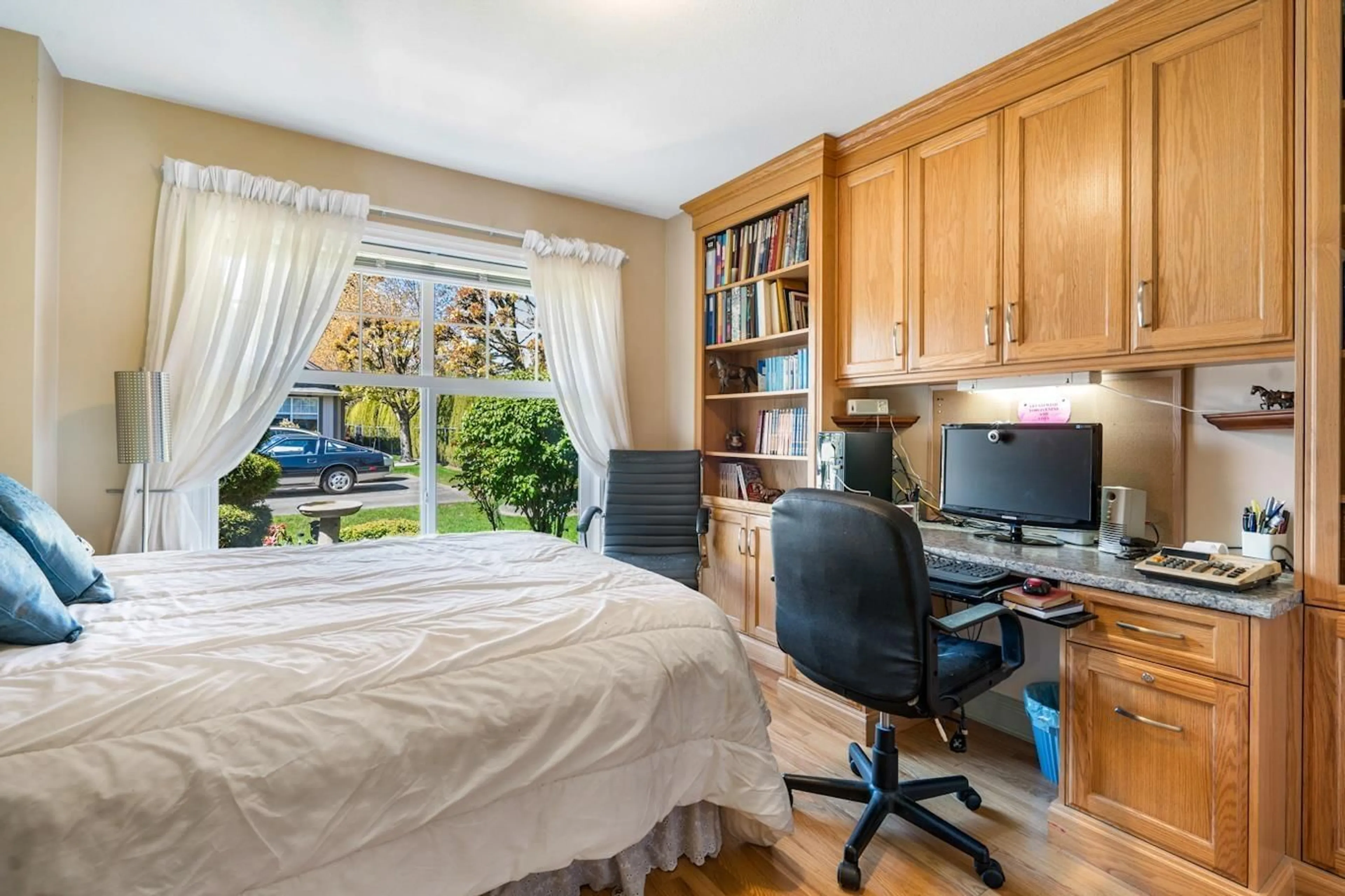 A pic of a room for 10 - 3348 MT LEHMAN, Abbotsford British Columbia V4X2M9