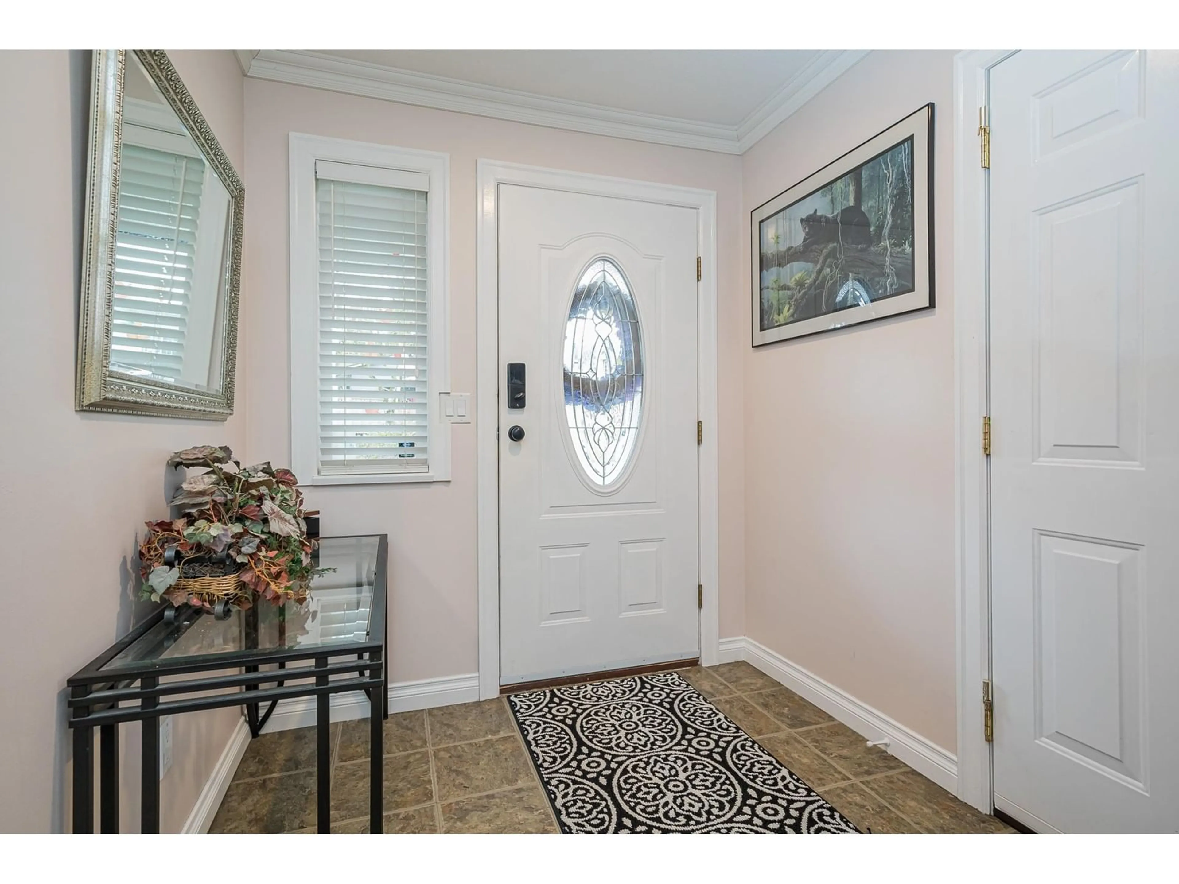 Indoor entryway for 21591 93A AVENUE, Langley British Columbia V1M2H7