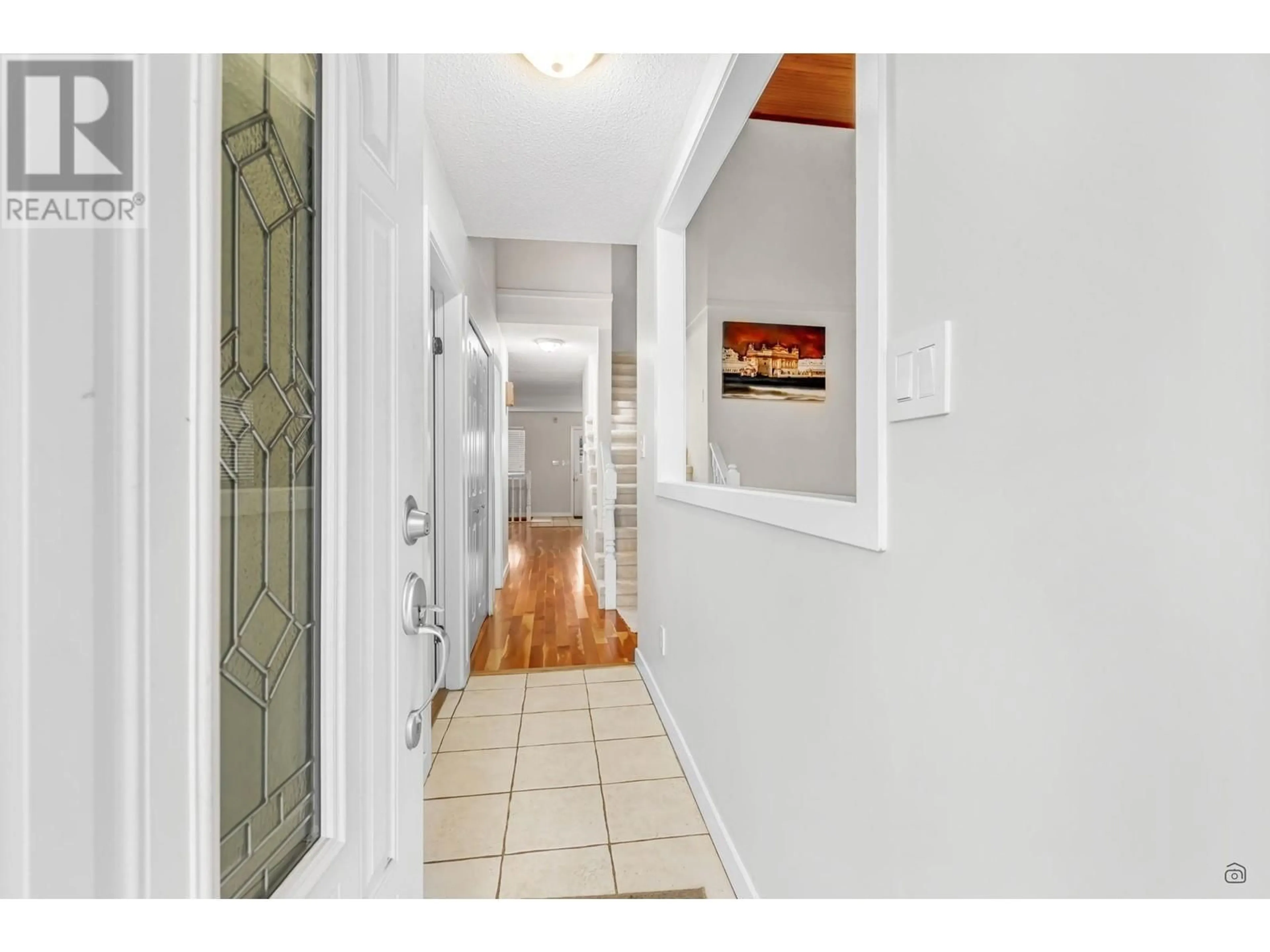 Indoor entryway for 7996 PRINCE EDWARD STREET, Vancouver British Columbia V5X3R6