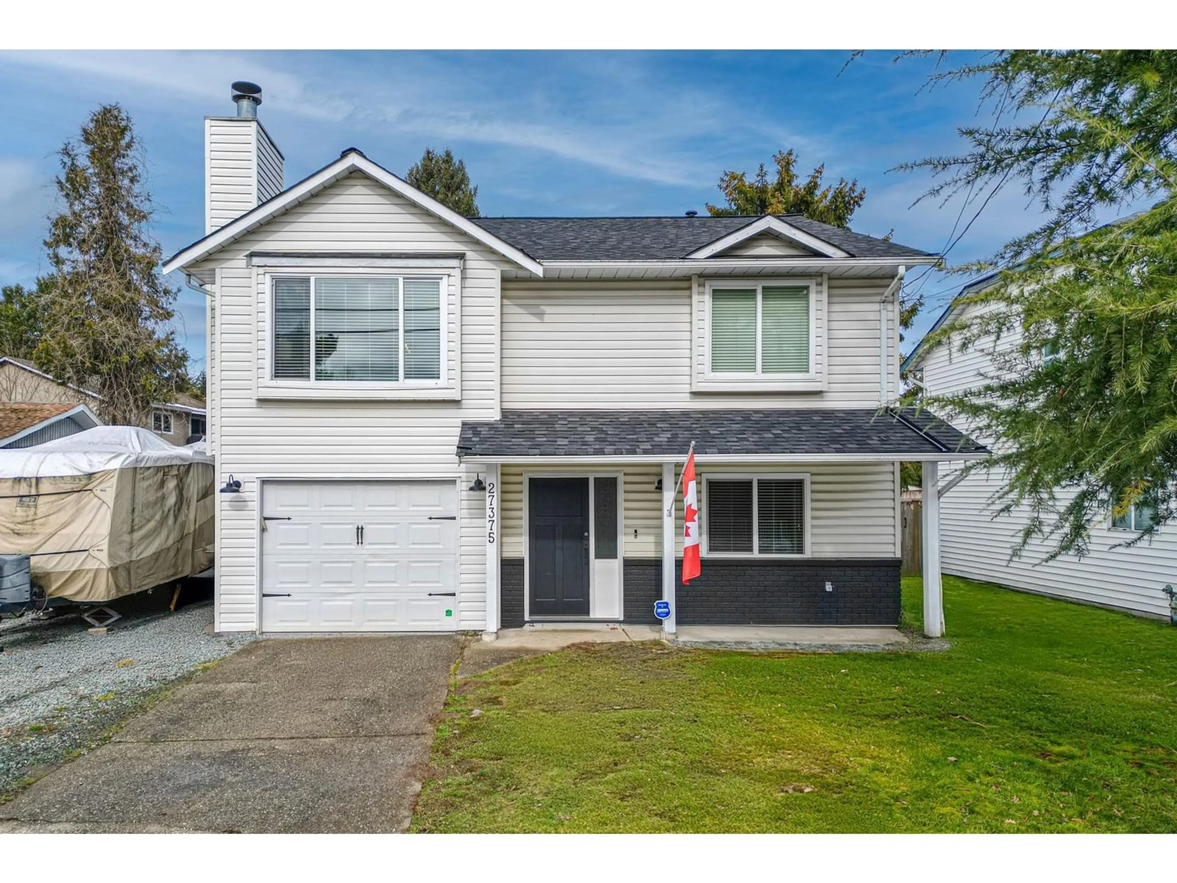 Home with vinyl exterior material, street for 27375 32 AVENUE, Langley British Columbia V4W3H9