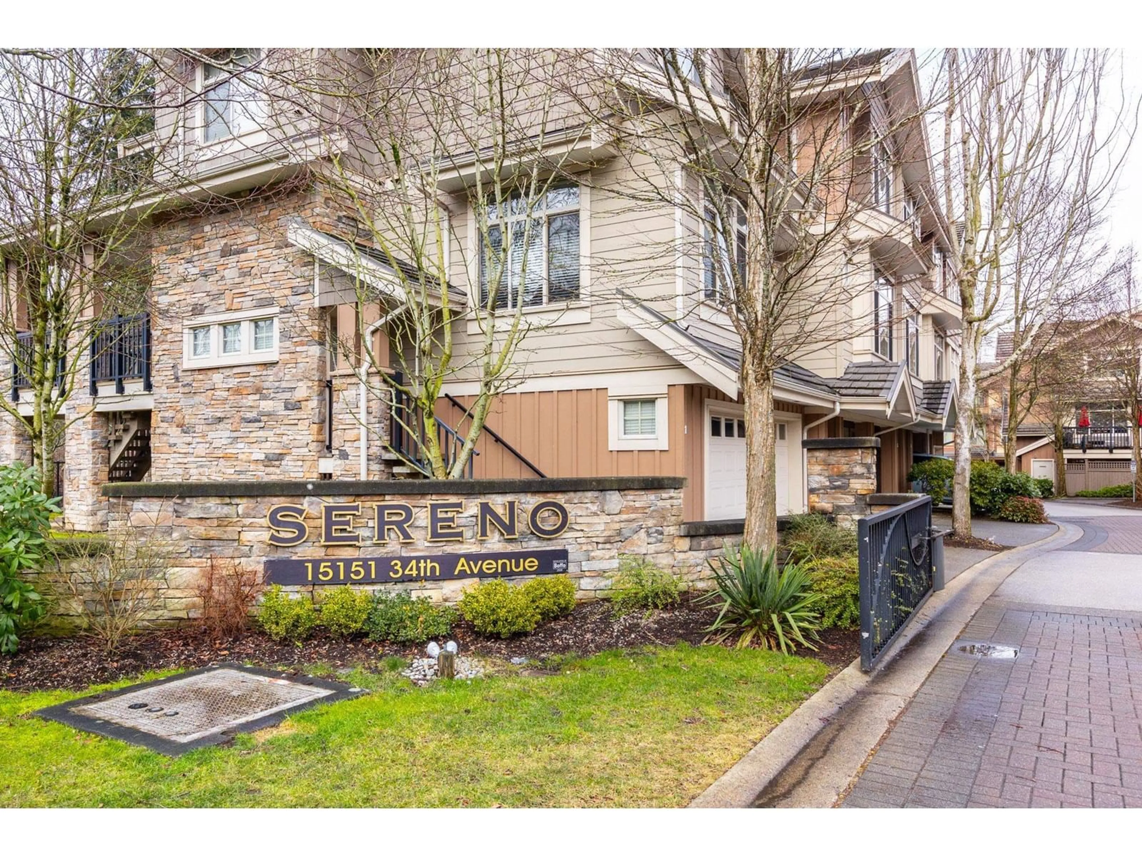 Indoor entryway for 32 15151 34 AVENUE, Surrey British Columbia V3Z4P5