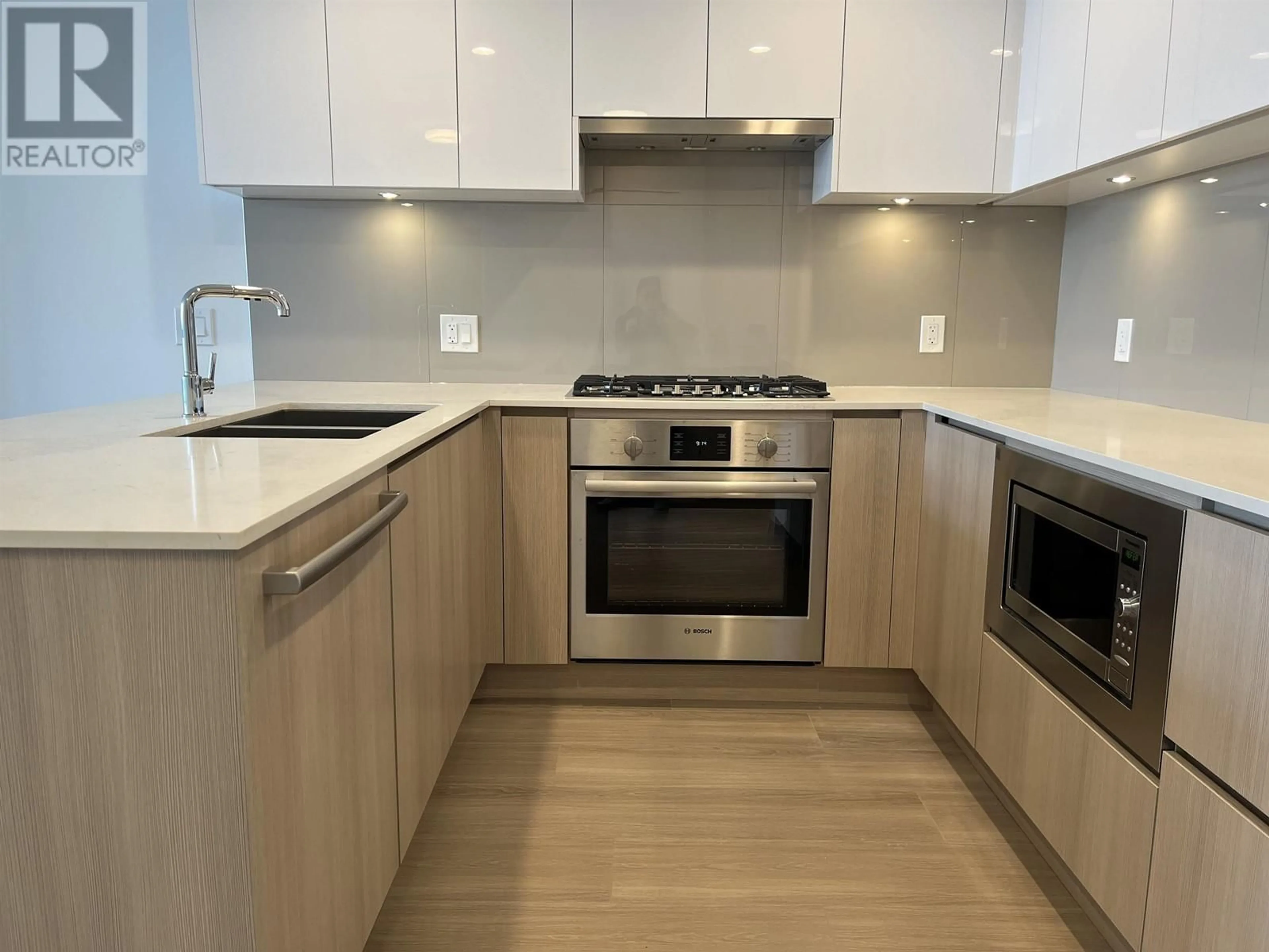 Standard kitchen, unknown for 1407 - 618 CARNARVON STREET, New Westminster British Columbia V3M1E9