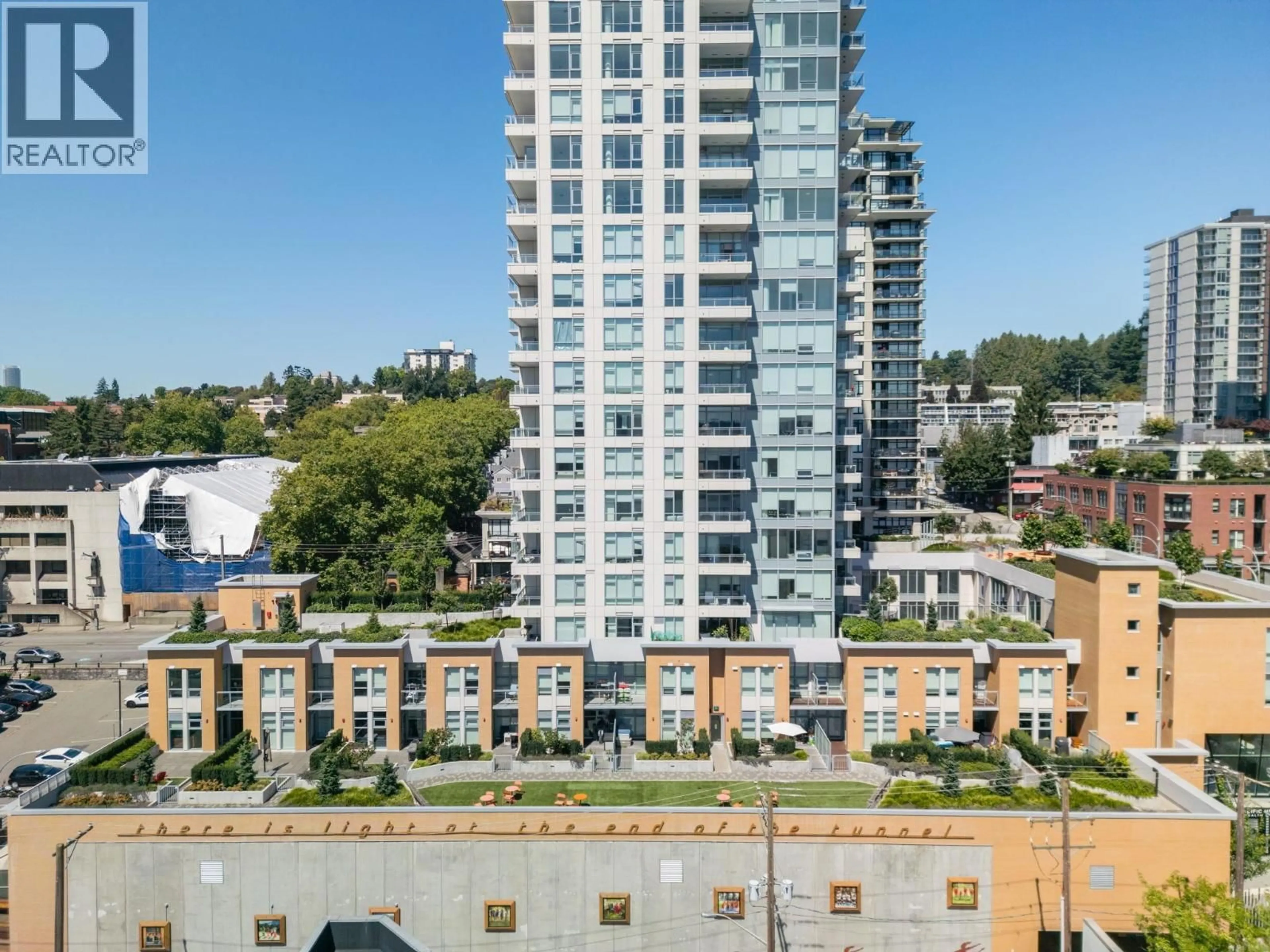 A pic from outside/outdoor area/front of a property/back of a property/a pic from drone, city buildings view from balcony for 1407 - 618 CARNARVON STREET, New Westminster British Columbia V3M1E9