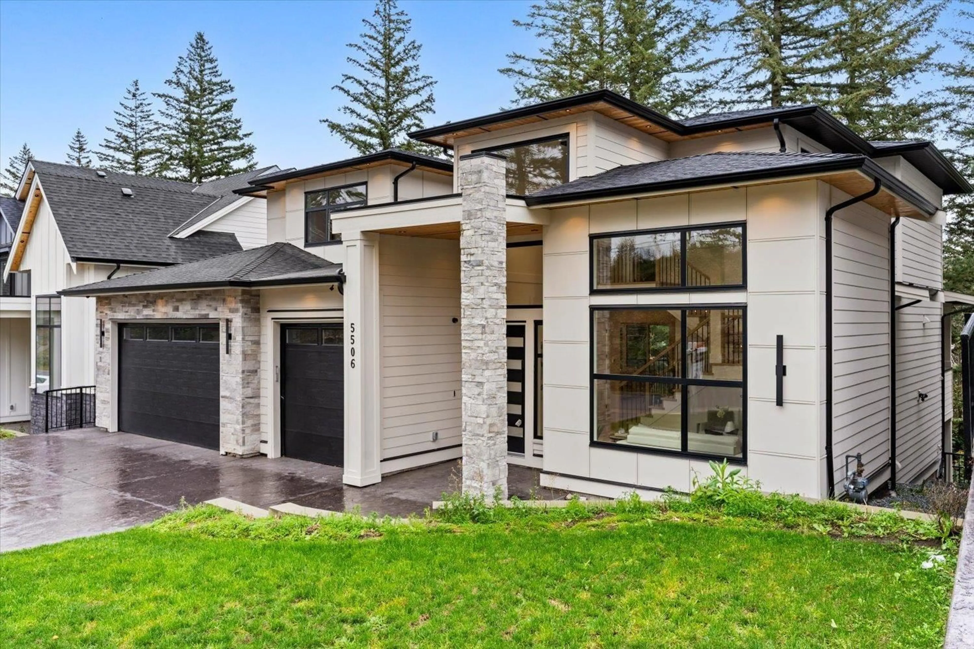 Home with vinyl exterior material, street for 5506 CRIMSON RIDGE, Chilliwack British Columbia V2R6H7