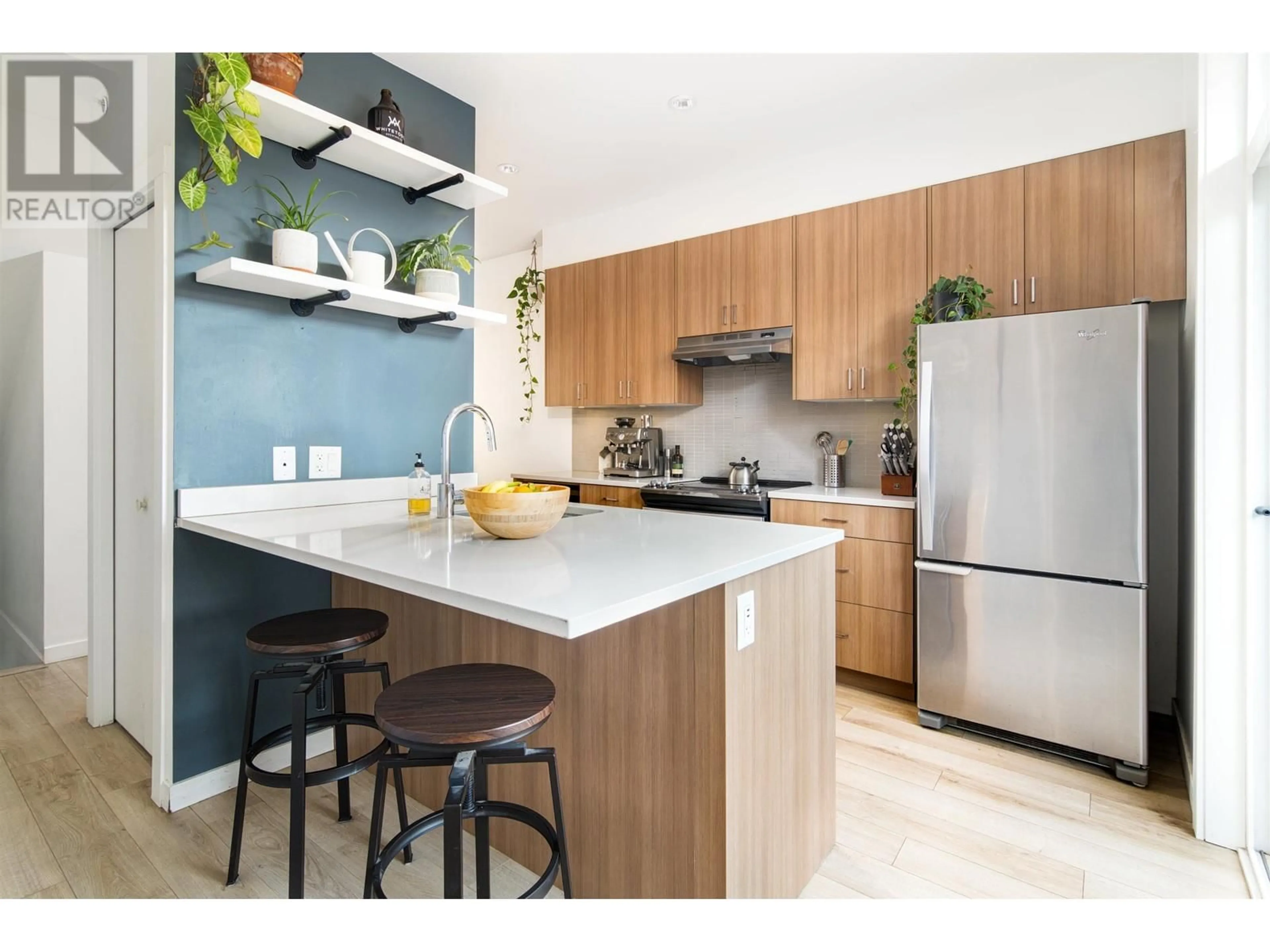 Open concept kitchen, unknown for 50 1188 WILSON CRESCENT, Squamish British Columbia V8B0M4