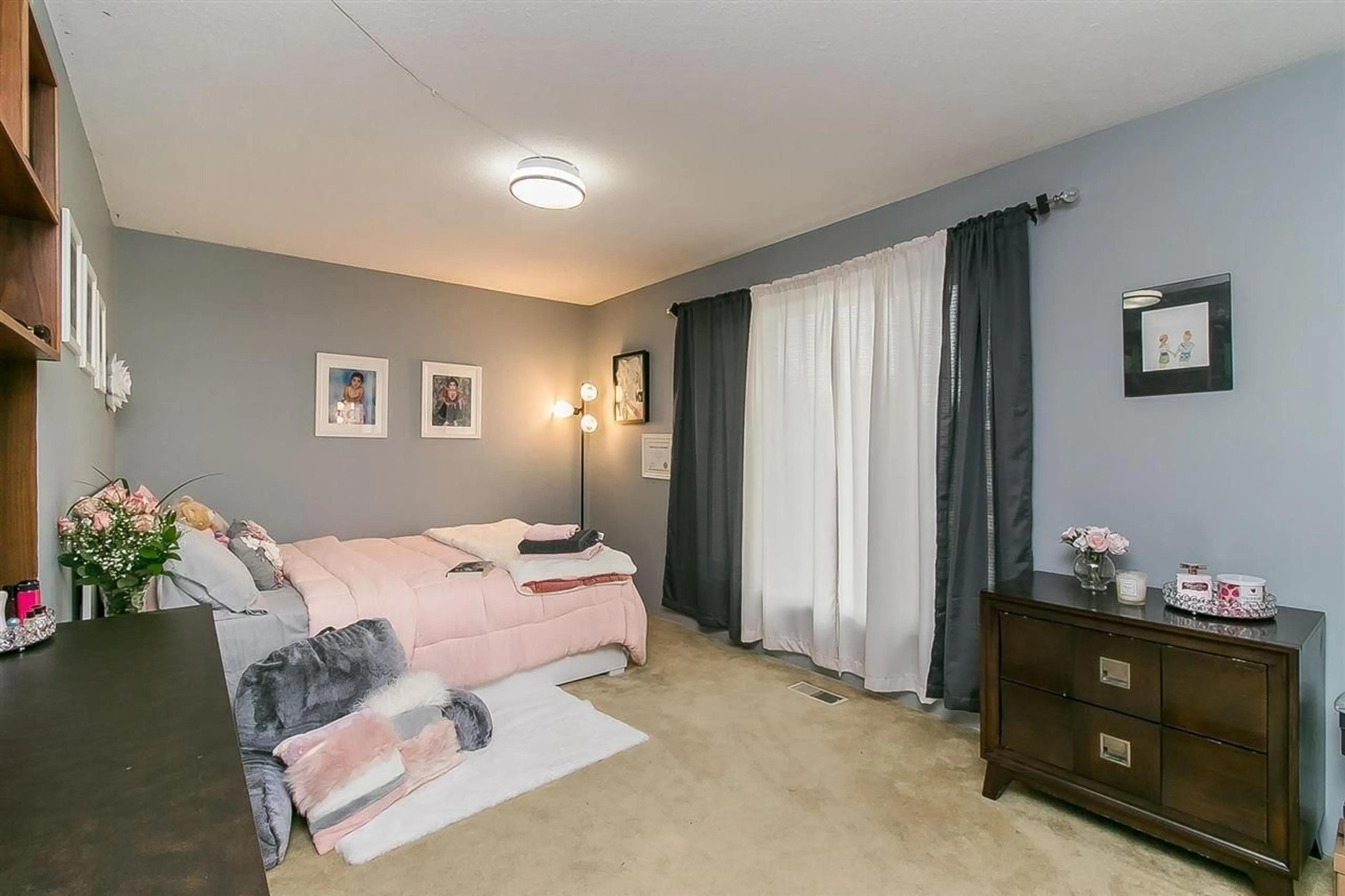 A pic of a room for 32369 ALPINE AVENUE, Abbotsford British Columbia V2T1H5