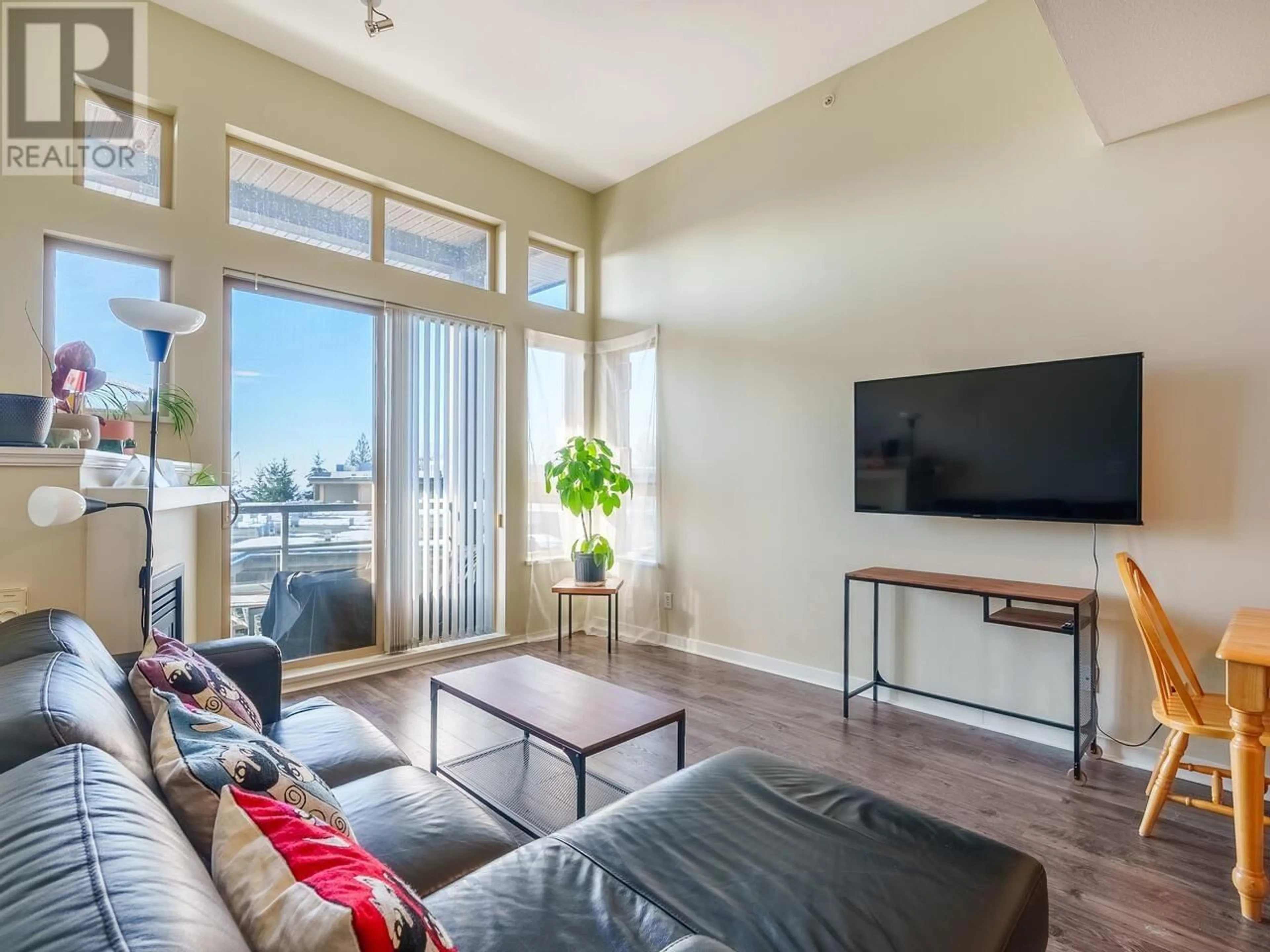Living room with furniture, unknown for 505 - 9319 UNIVERSITY CRESCENT, Burnaby British Columbia V5A4Y5