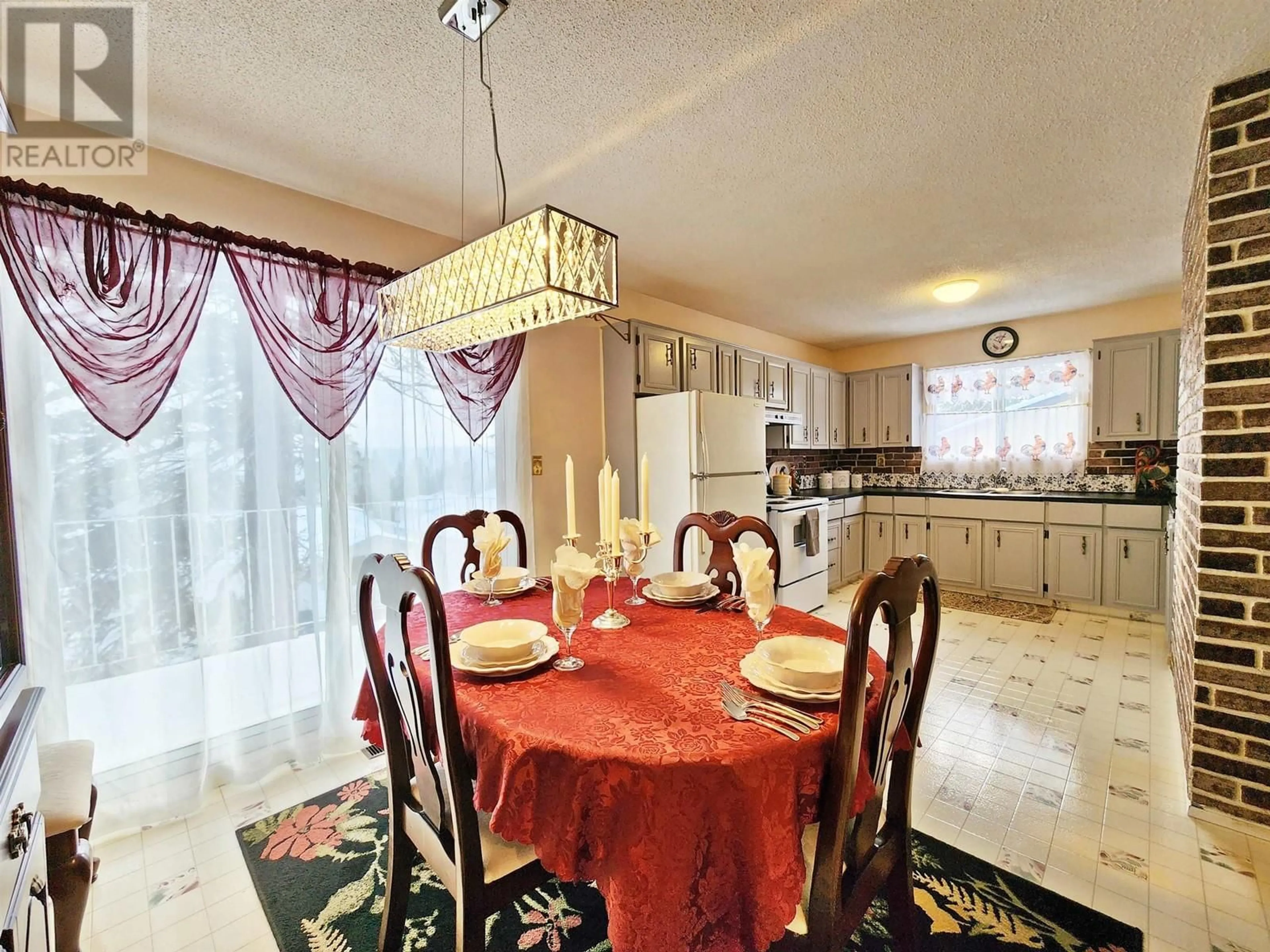 Dining room, ceramic/tile floor for 280 BETTCHER STREET, Quesnel British Columbia V2J5A6