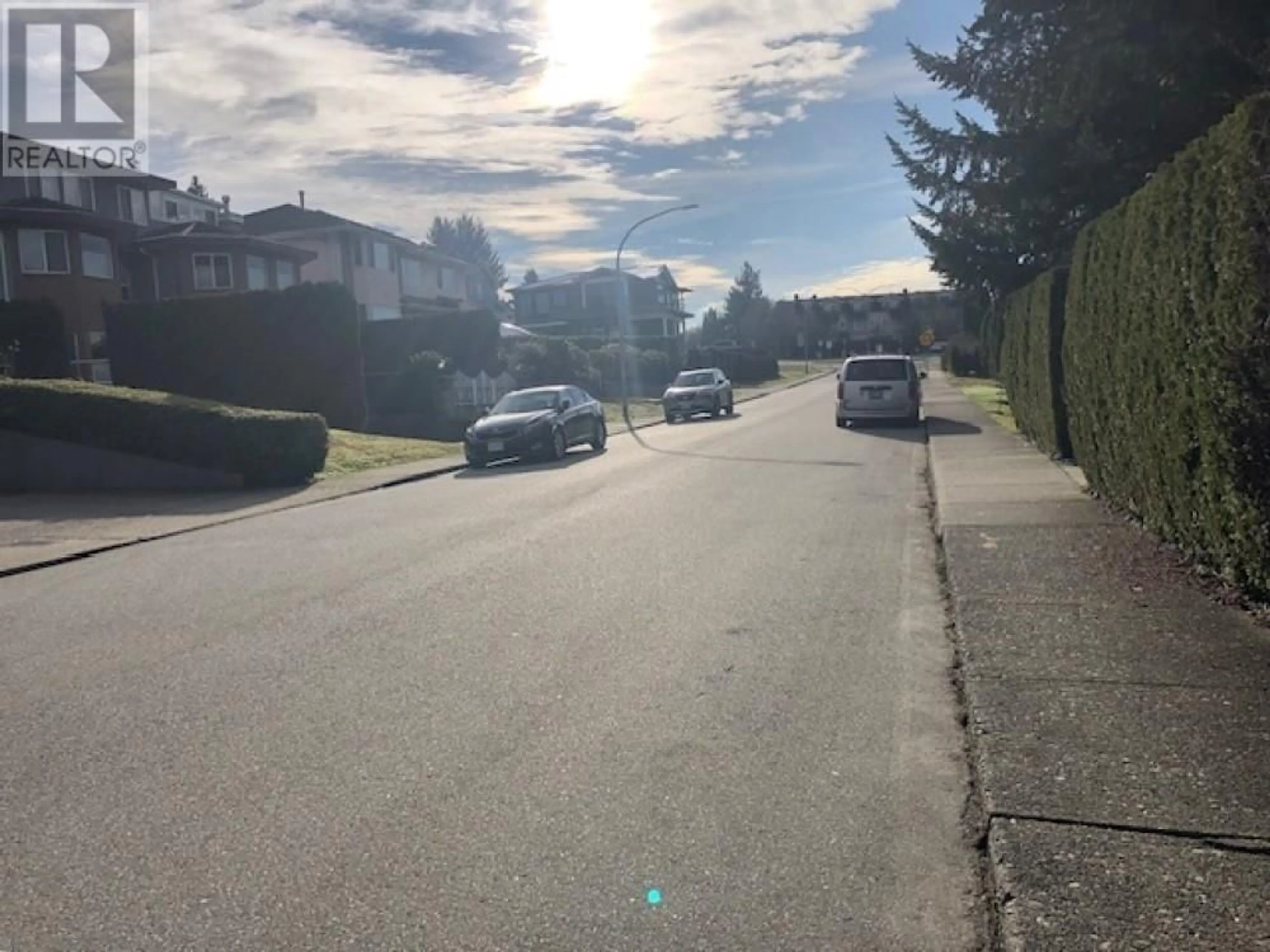 Blurry image for 7231 BARNET ROAD, Burnaby British Columbia V5A1E3